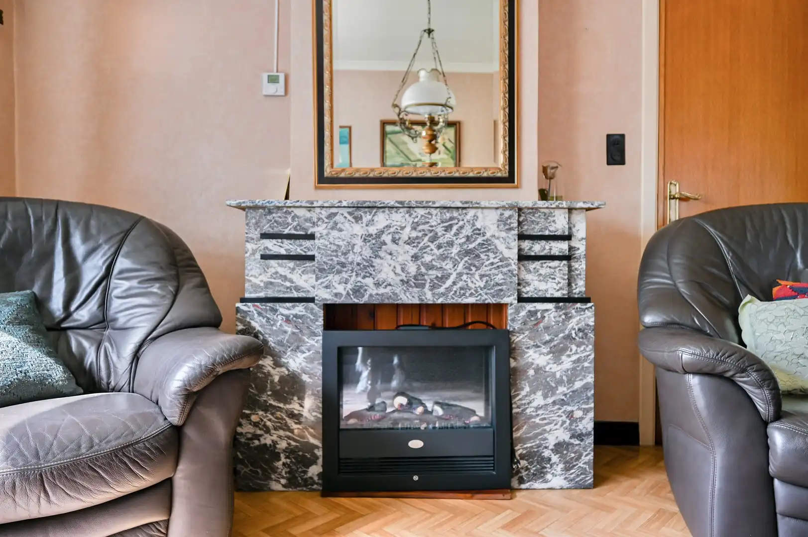 Charmante en authentieke woning met ruime tuin foto 3
