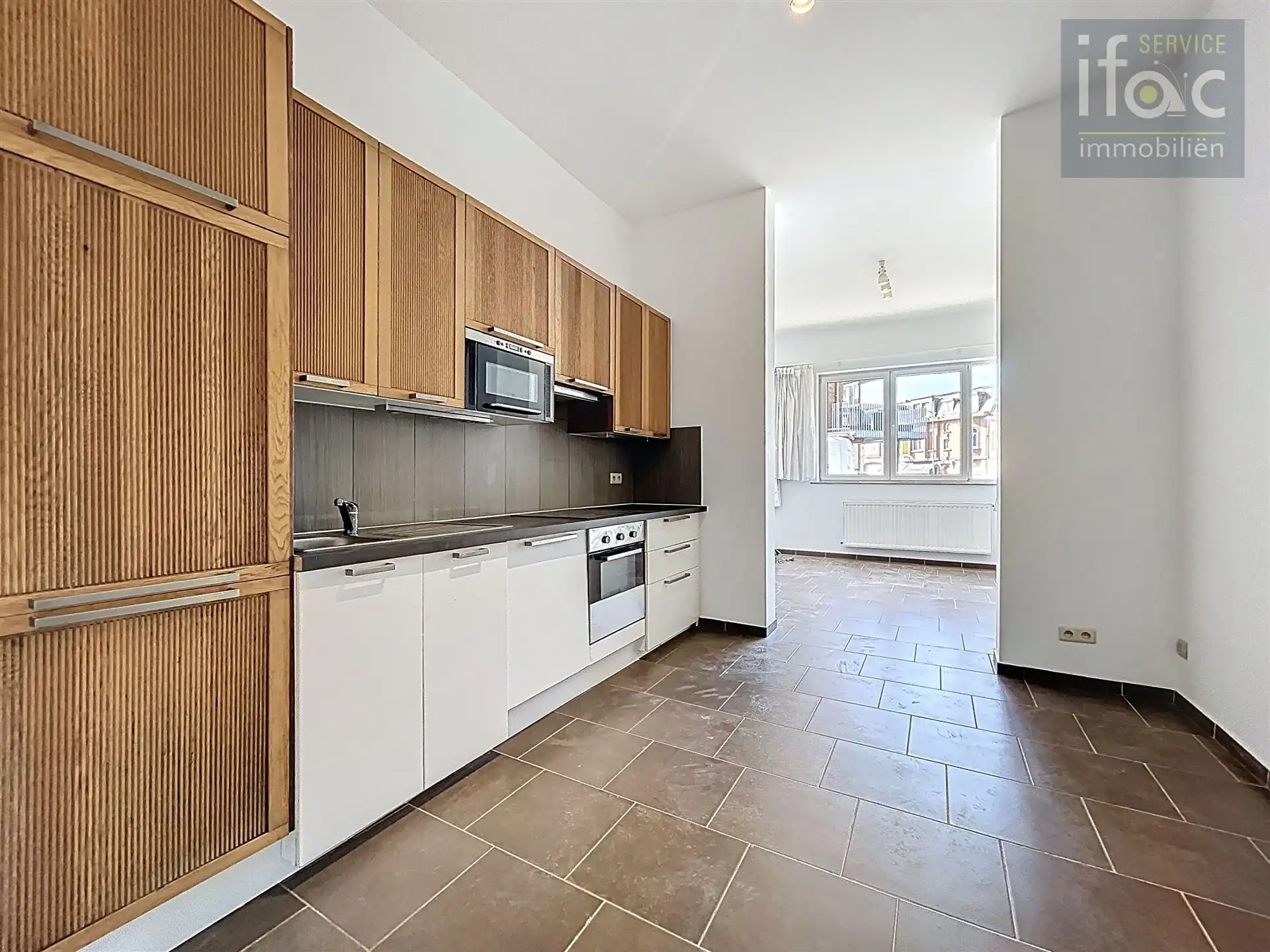 Gelijkvloers appartement met bergingszolder foto 4