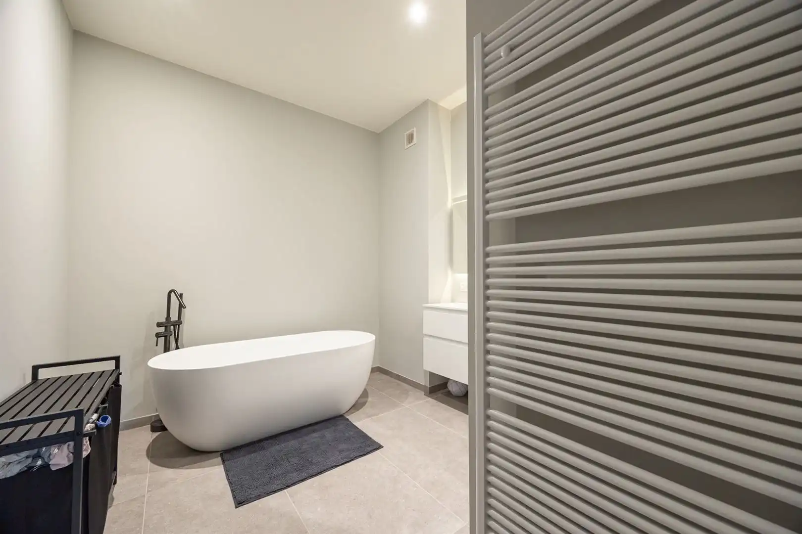 Woning met 2 gerenoveerde appartementen foto 11