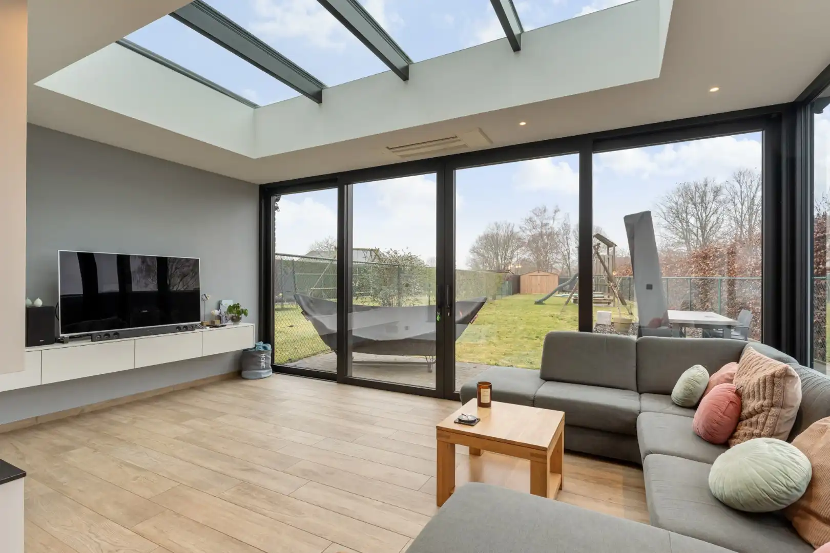 Recente, goed afgewerkte gezinswoning op een perceel van 5a15ca nabij het dorpscentrum van Opoeteren!  foto 13