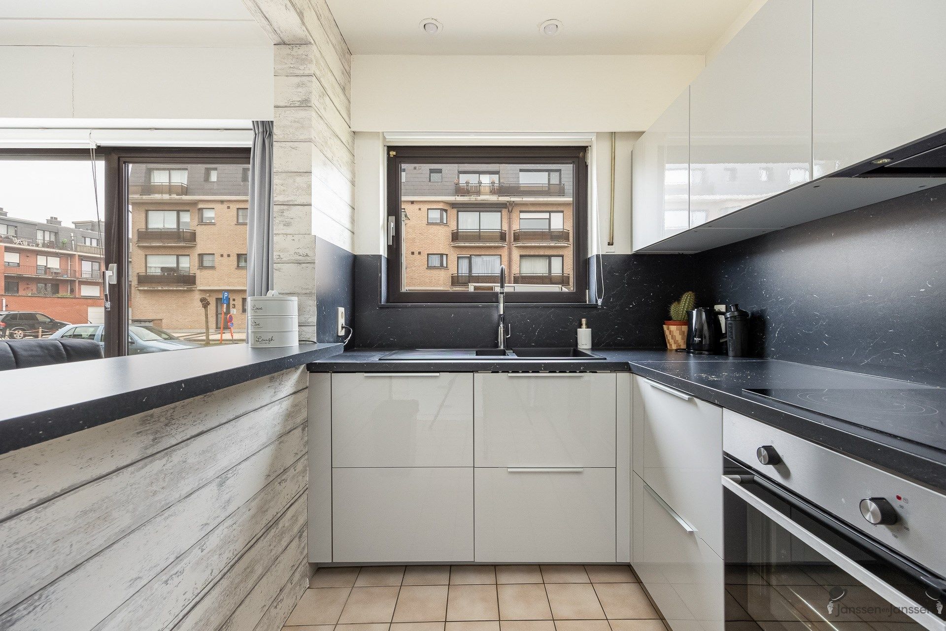 Mooi gelegen gelijkvloers appartement foto 5