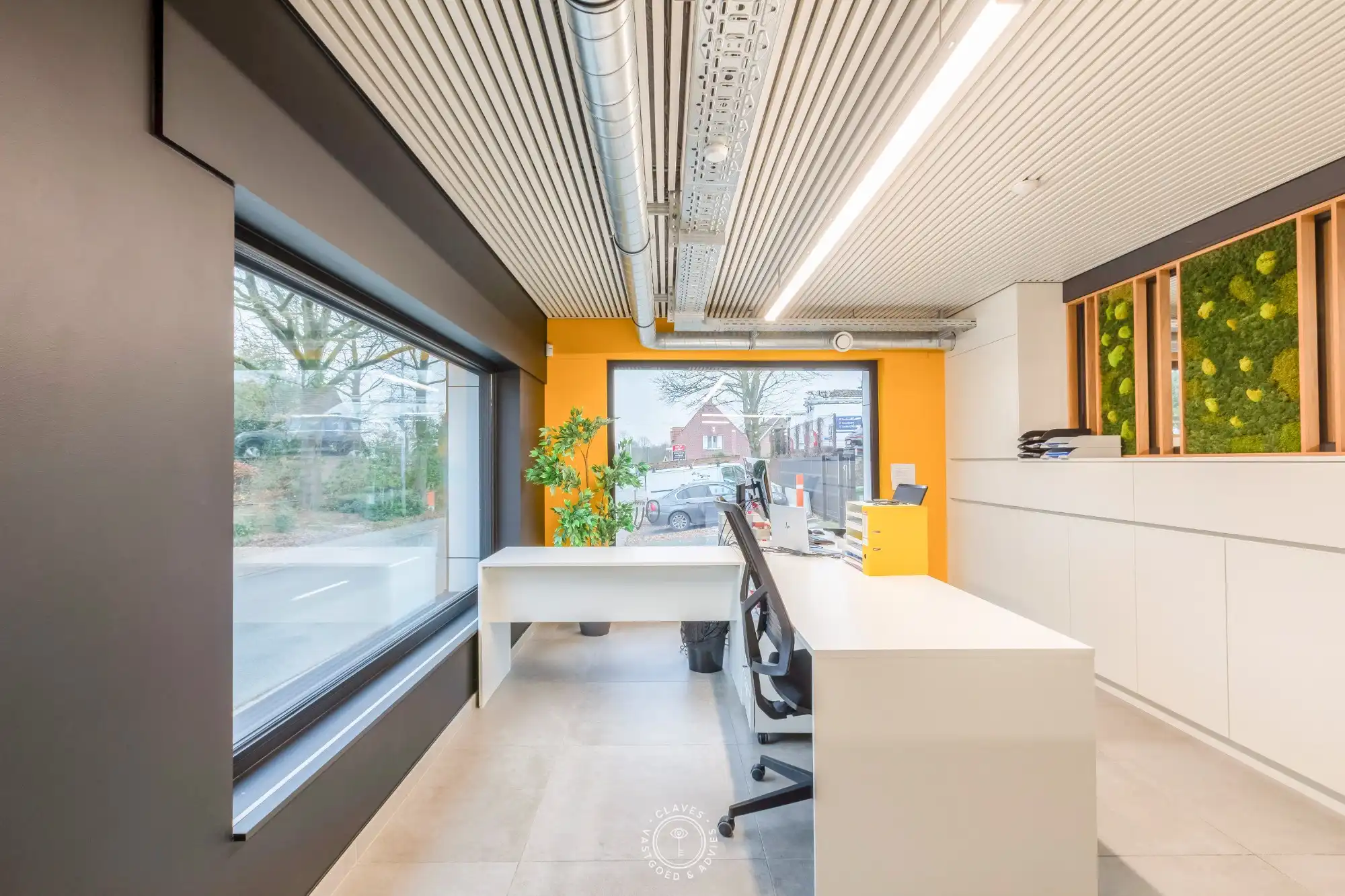 Operationele uitvalsbasis voor KMO — kantoor + loods + magazijn foto 9