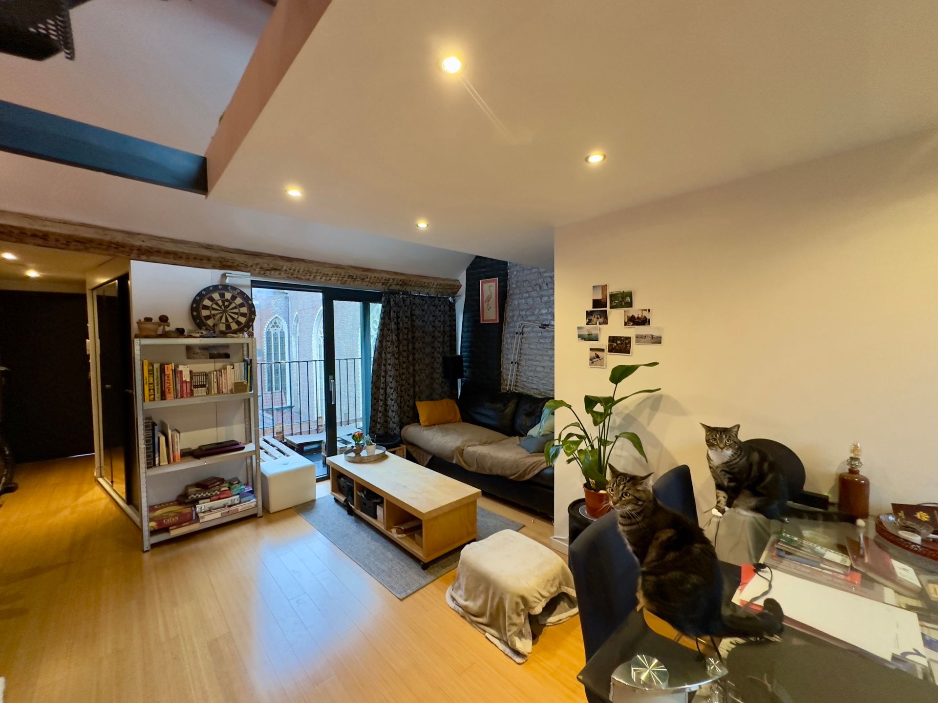 Gemeubileerde studio met slaapgedeelte ideaal gelegen! foto 2