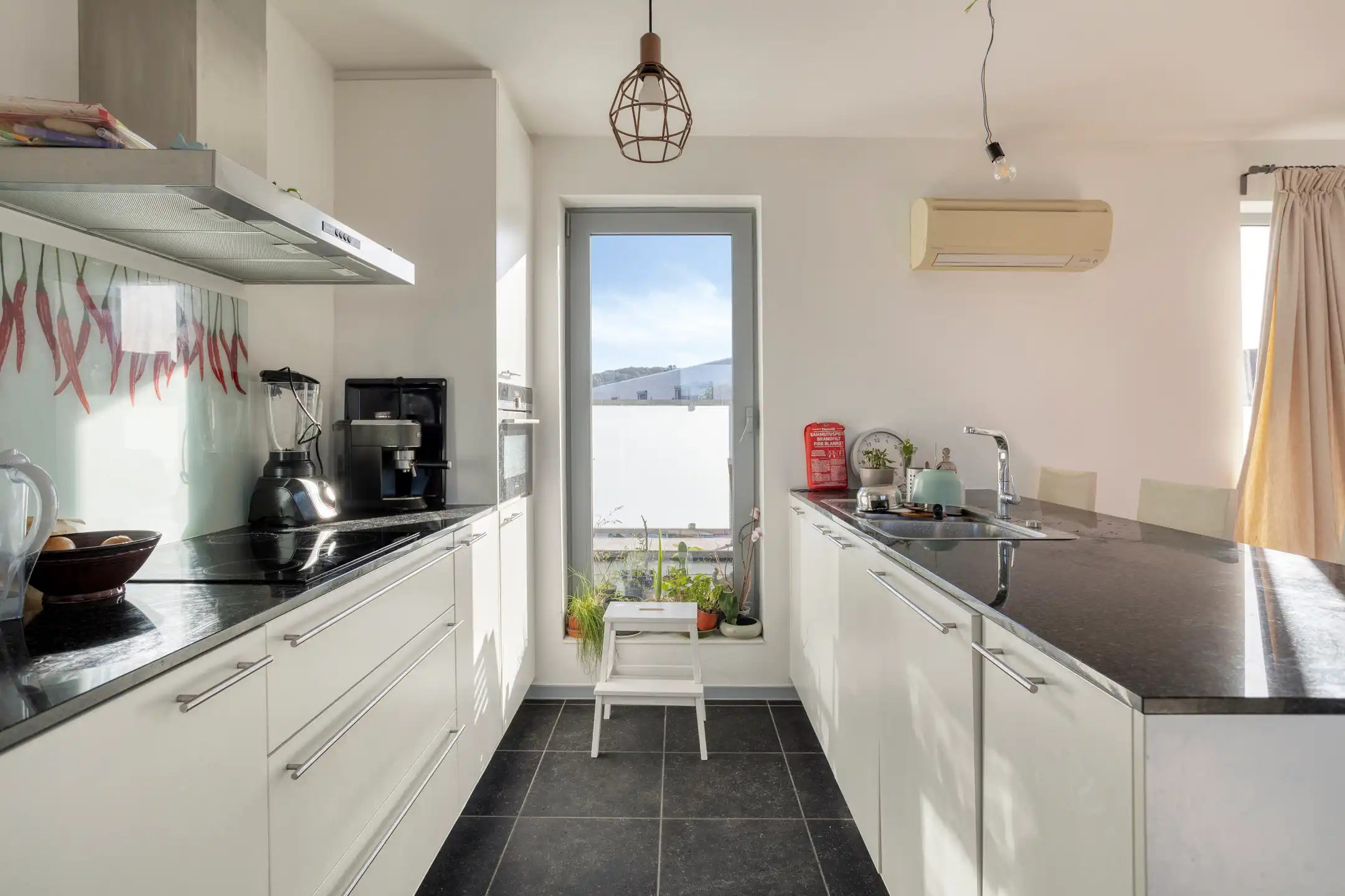 Recent 2 slaapkamer appartement met 3 terrassen in Wezemaal foto 7