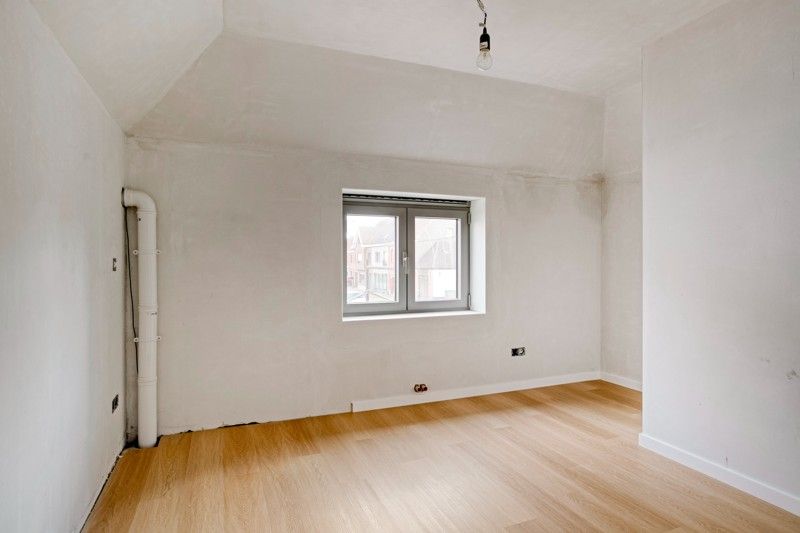 Moderne nieuwbouwwoning TE KOOP in een rustige buurt in WAREGEM! foto 12
