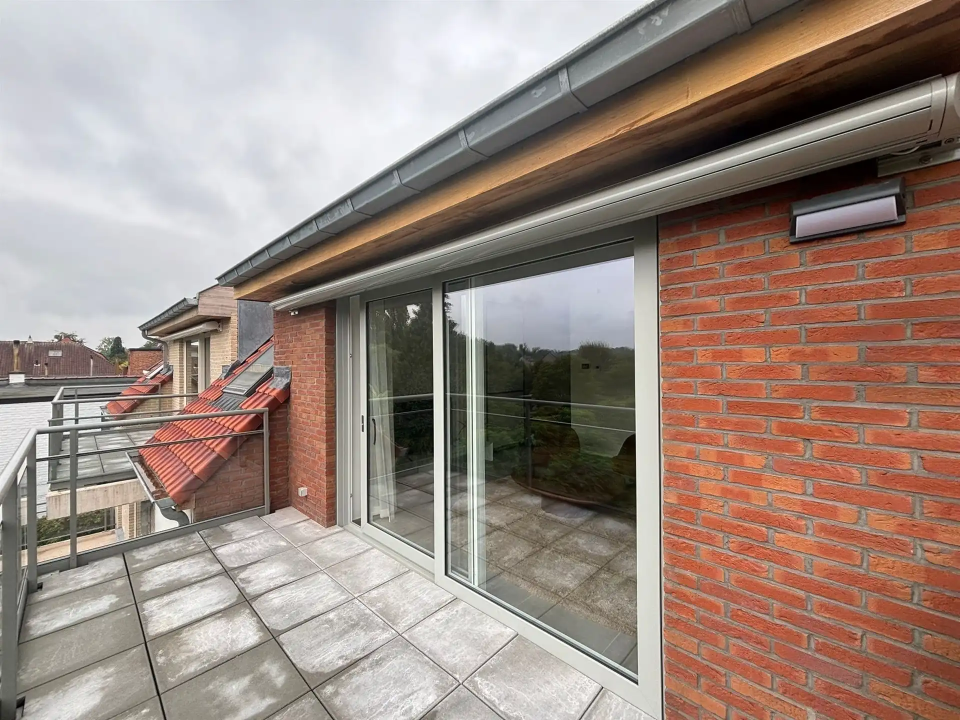 Nieuwbouw appartement nabij het centrum en park! foto 5