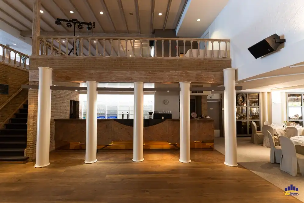 Te Koop: Unieke Feestzaal in Waregem – Instapklaar en Uitstekend Gelegen foto 7