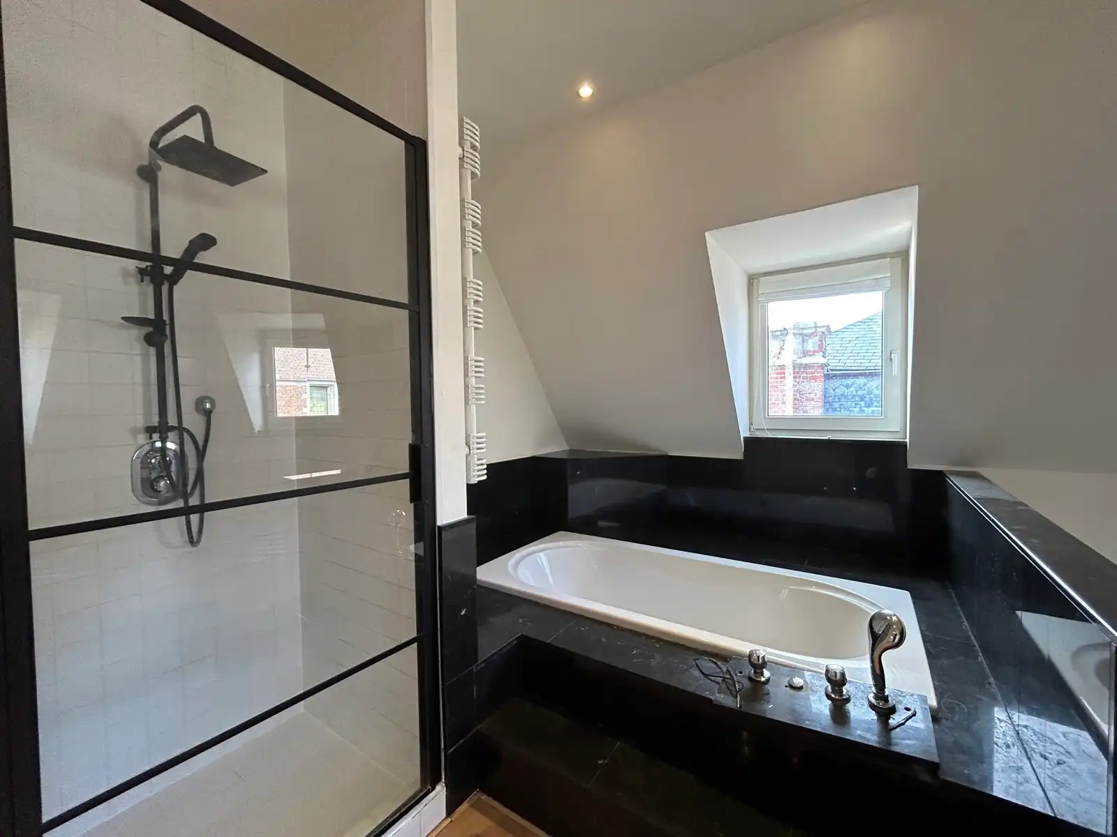 Lichtrijk bemeubeld appartement hartje Leuven!  foto 17