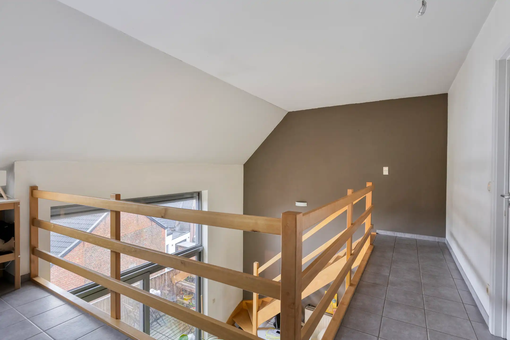 Ruim appartement(143m2) met 3 slaapkamers in hartje Wezemaal foto 14