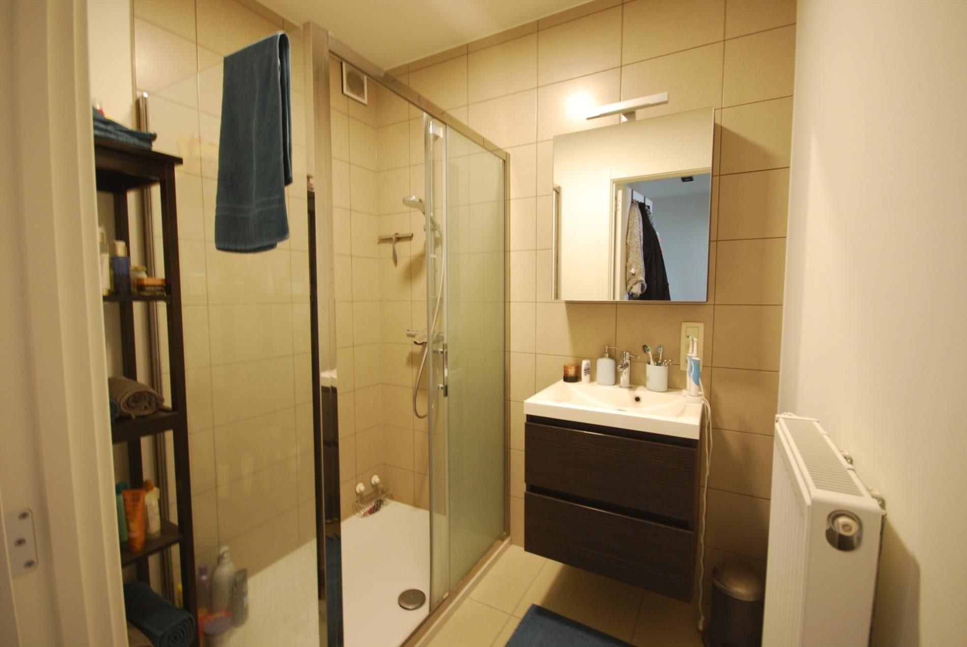 NIEUWBOUW APPARTEMENT MET TWEE SLAAPKAMERS EN TERRAS foto 6