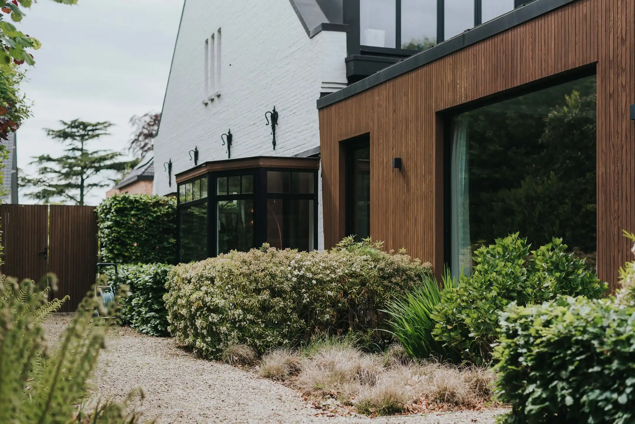Prachtig gerenoveerde halfopen woning op een mooi perceel foto 22