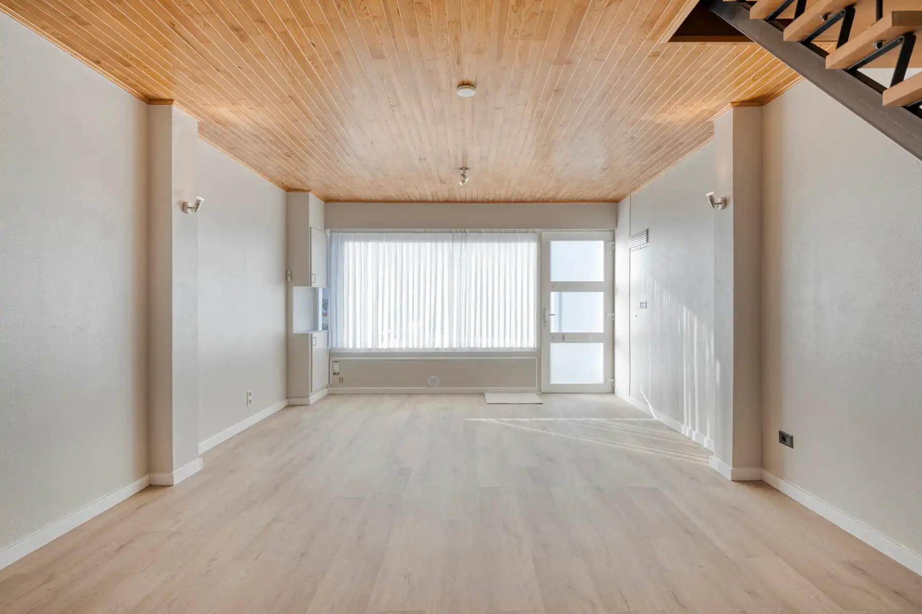 Recent gerenoveerde rijwoning met 2 slaapkamers - WETTEREN foto 6