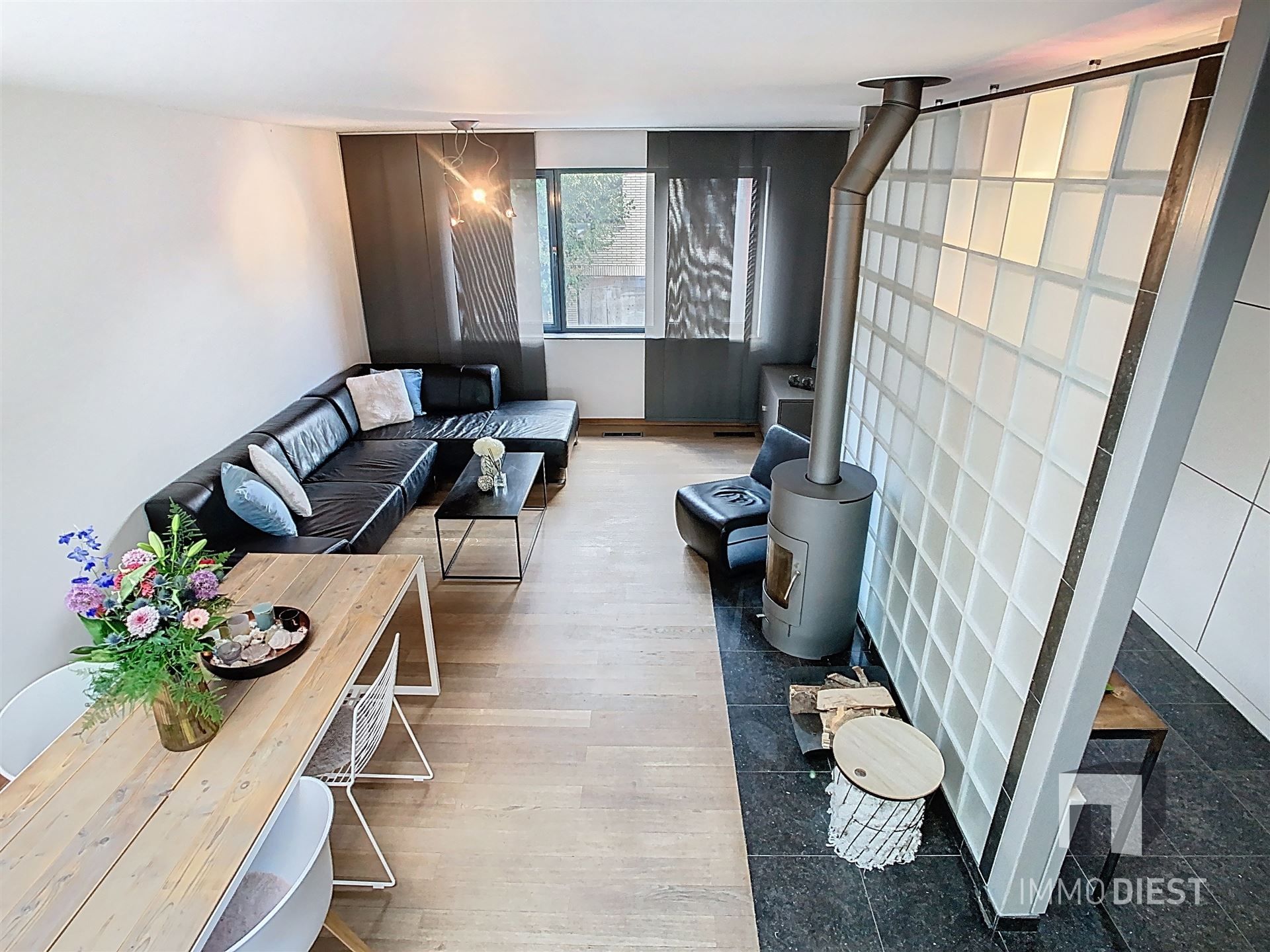 Hippe splitlevel met 3 slaapkamers in hartje Zichem. foto 10