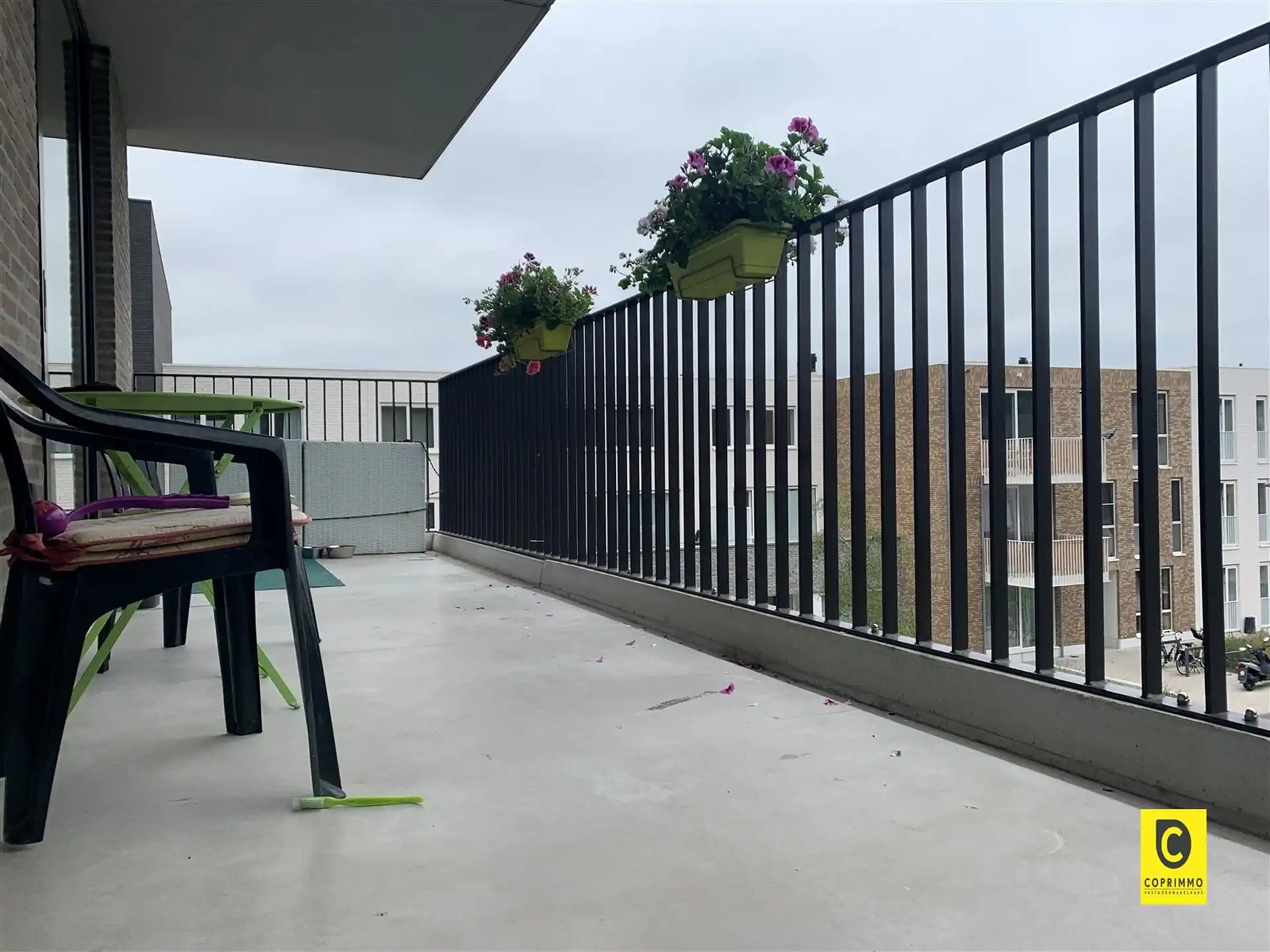 Appartement met 1 slk + T foto 5