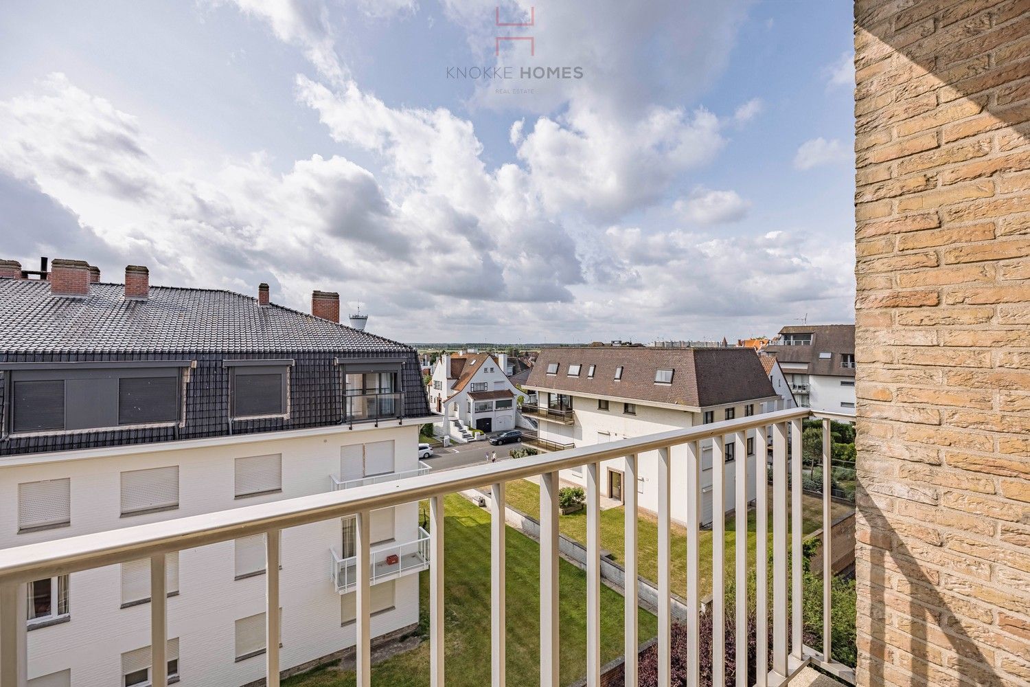 Stijlvol gemeubeld appartement met frontaal zeezicht in Duinbergen foto 18