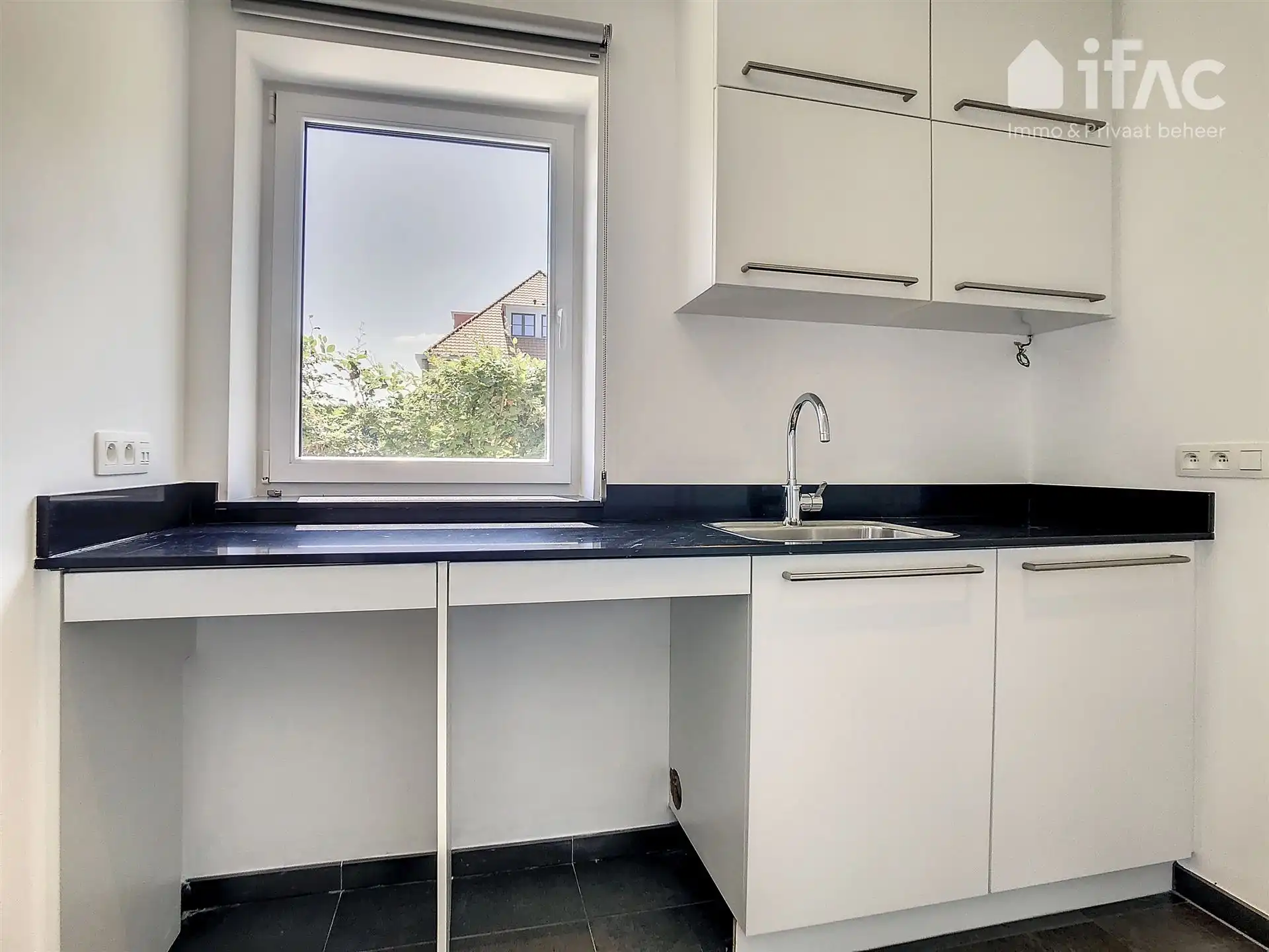 Moderne villa met 5 kamers foto 9