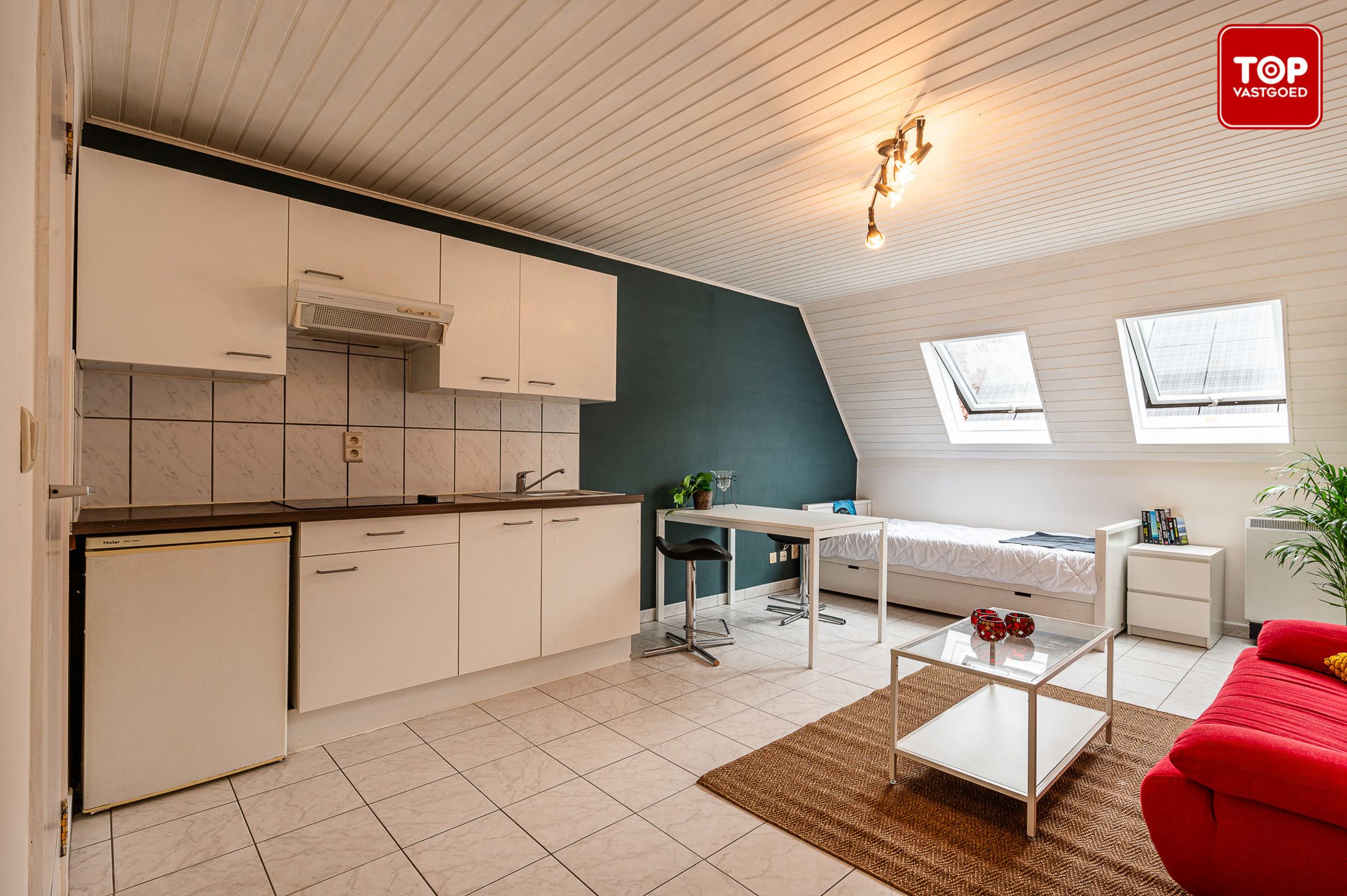 OPBRENGSTEIGENDOM: 11 studio's op TOP ligging. foto 5