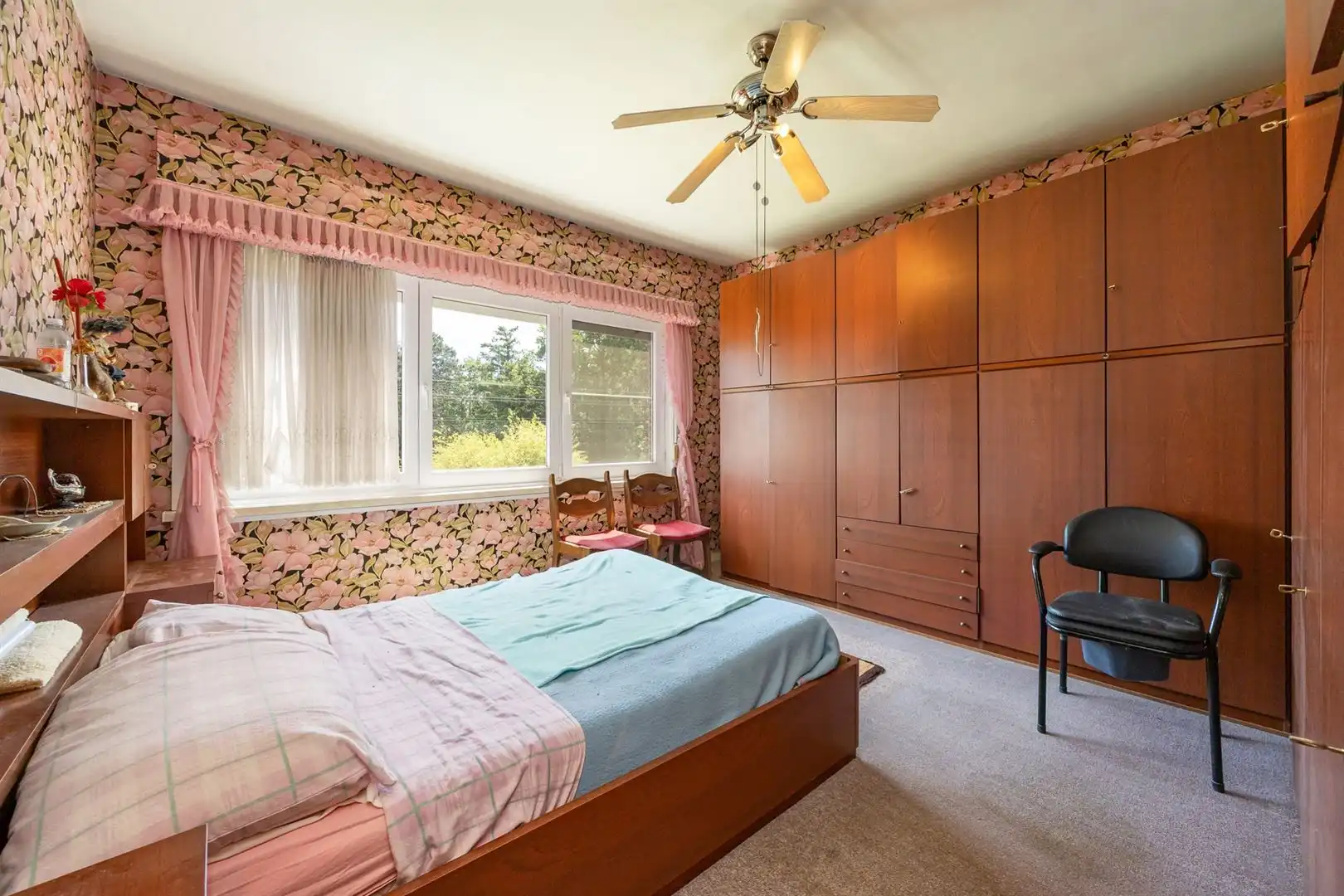 Te renoveren bel-etage met 3 slaapkamers op ca. 179m2 foto 14