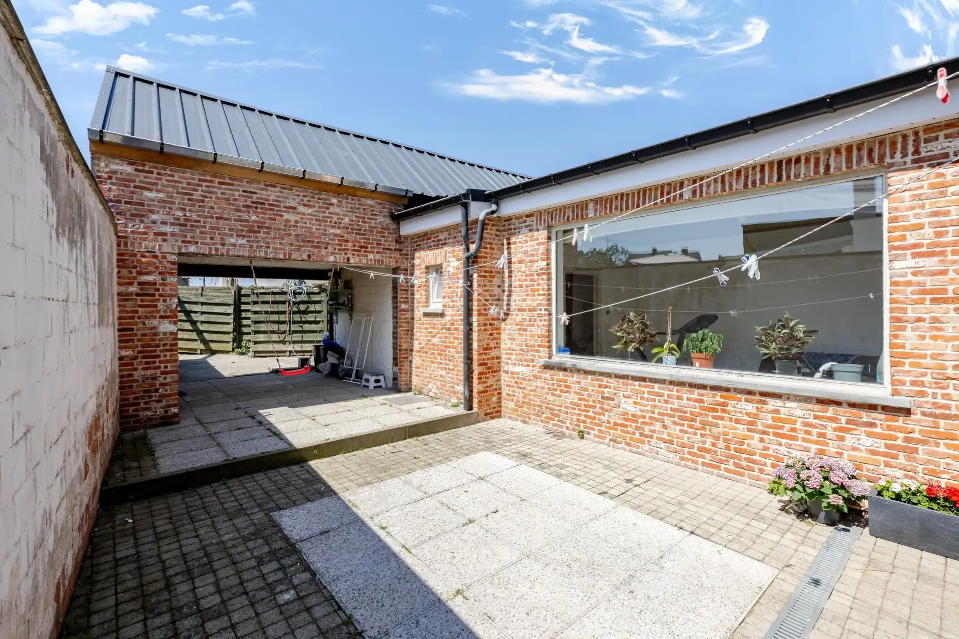 Ruime gezinswoning met grote tuin in Burst foto 14
