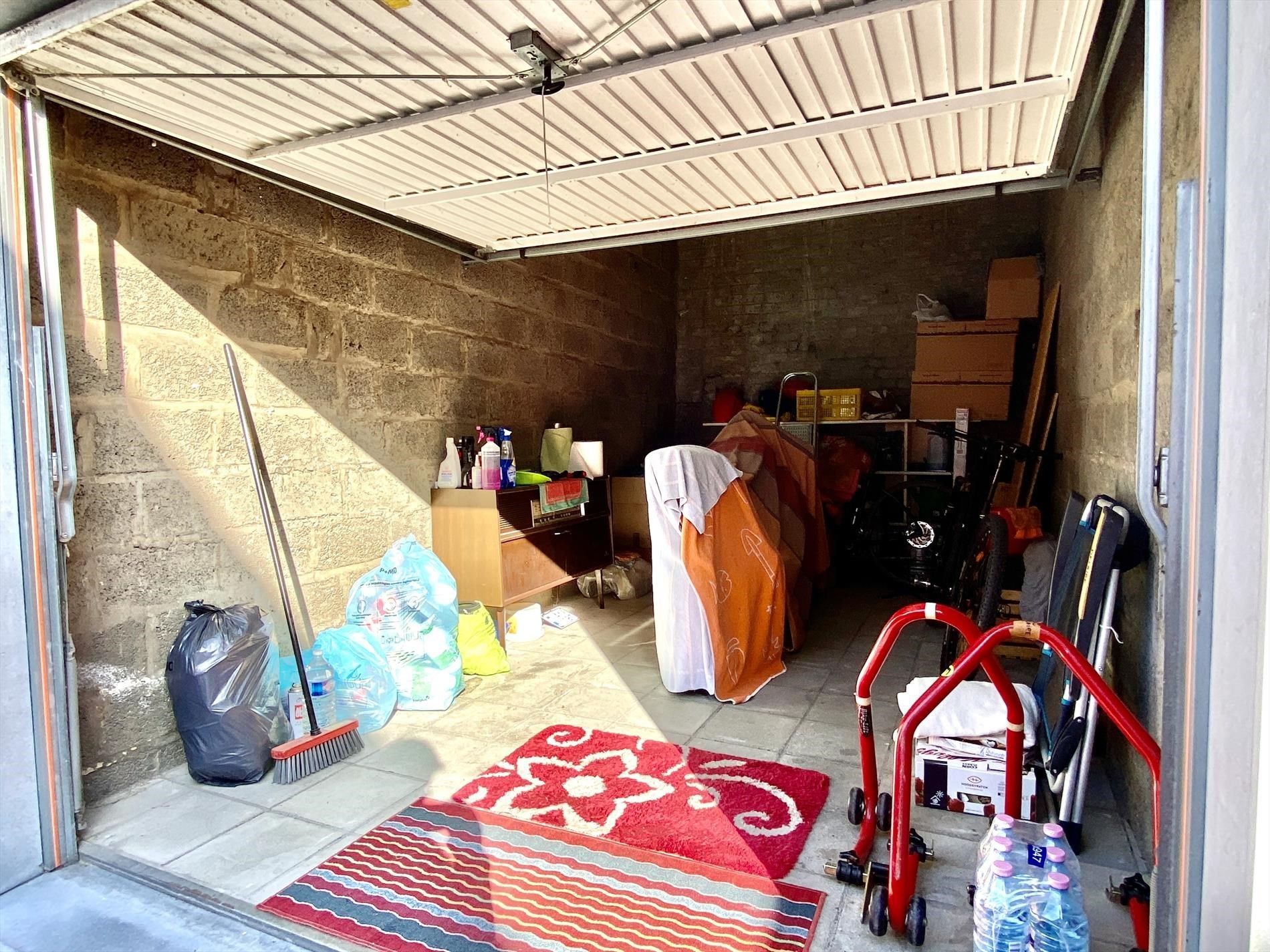 Eenslaapkamerappartement met garagebox in Marke. foto 8