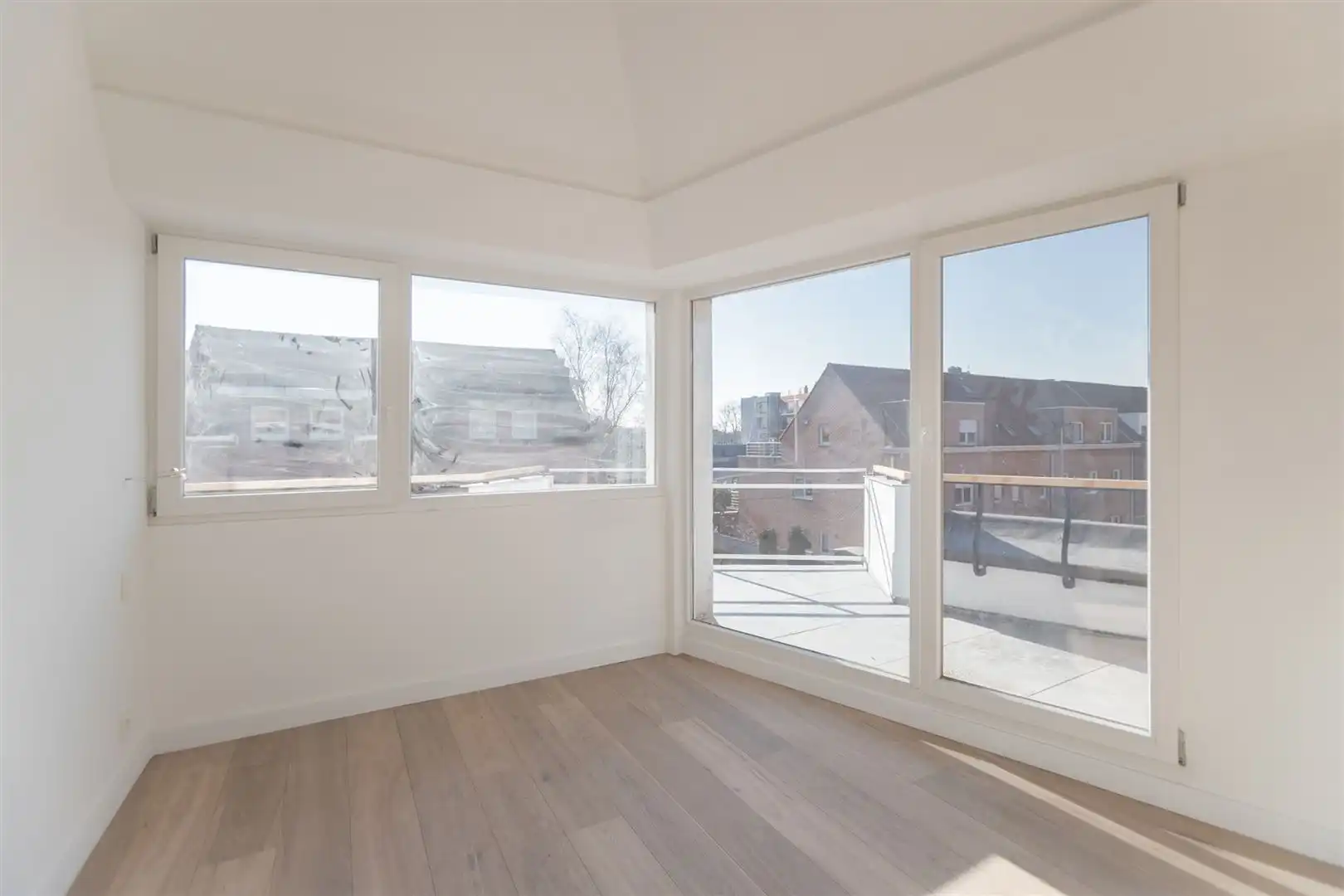 Instapklaar penthouse met ruim terras foto 9