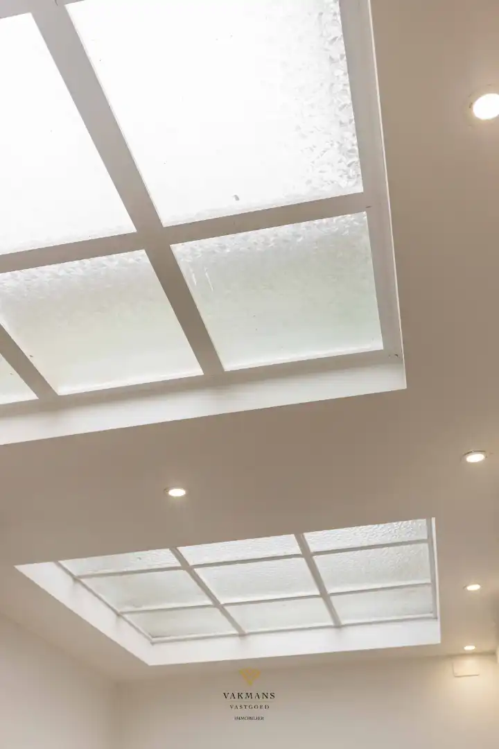 Ruime woning met 4 slaapkamers op rustige locatie foto 14