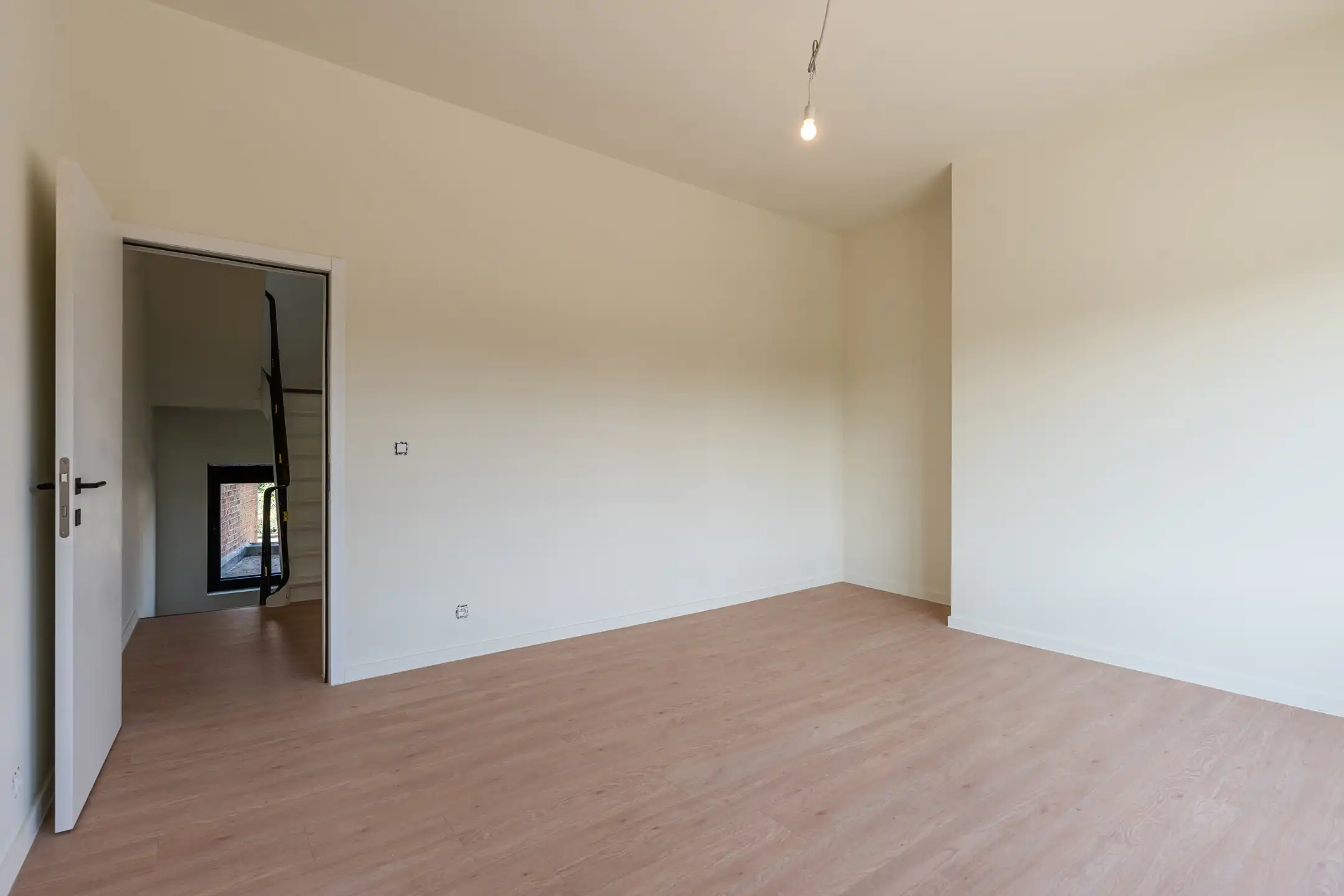 Totaal gerenoveerde woning met 3 slaapkamers en tuin (EPC A) foto 19