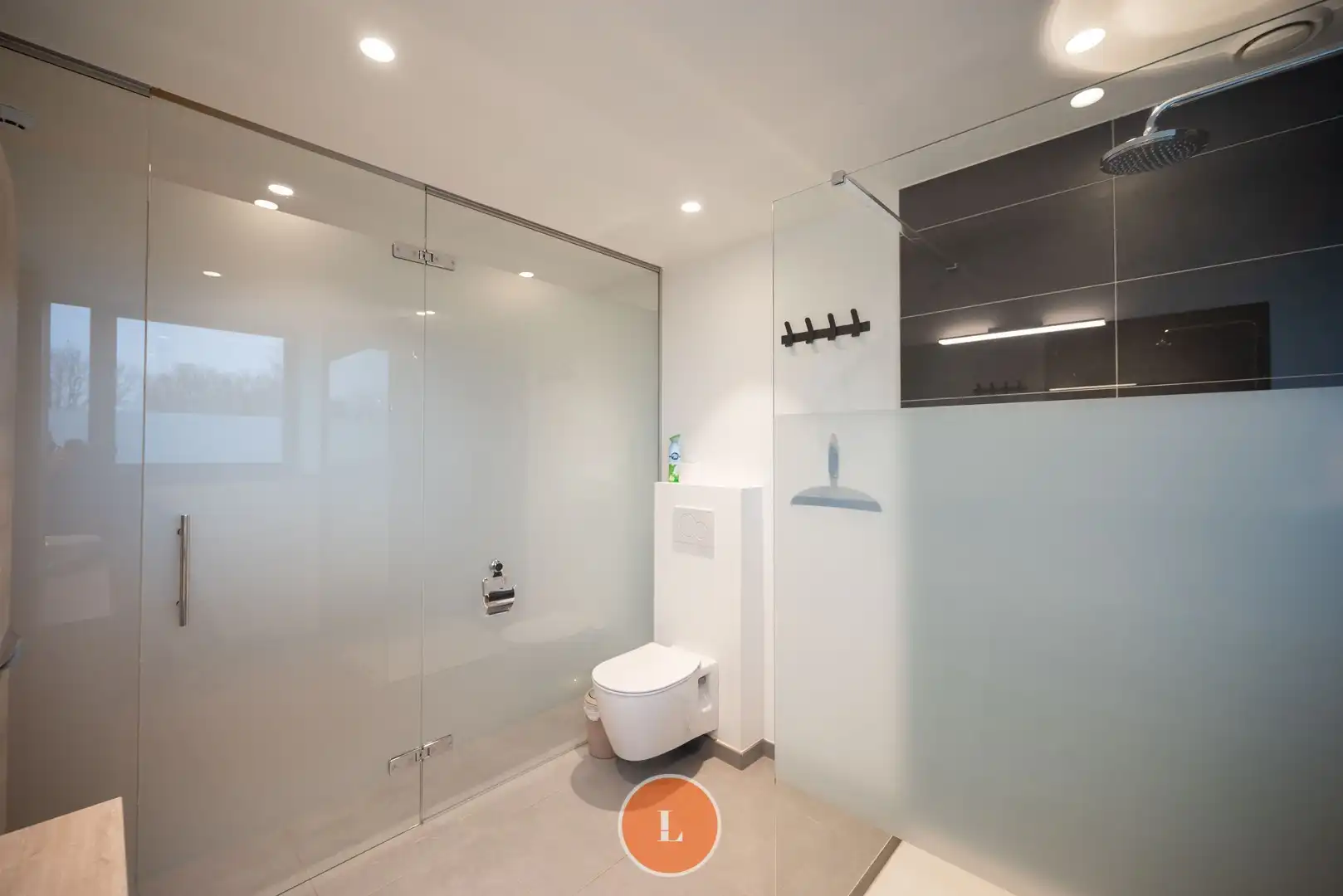 Gerenoveerde woning met loods (100m²) te koop in Menen foto 14