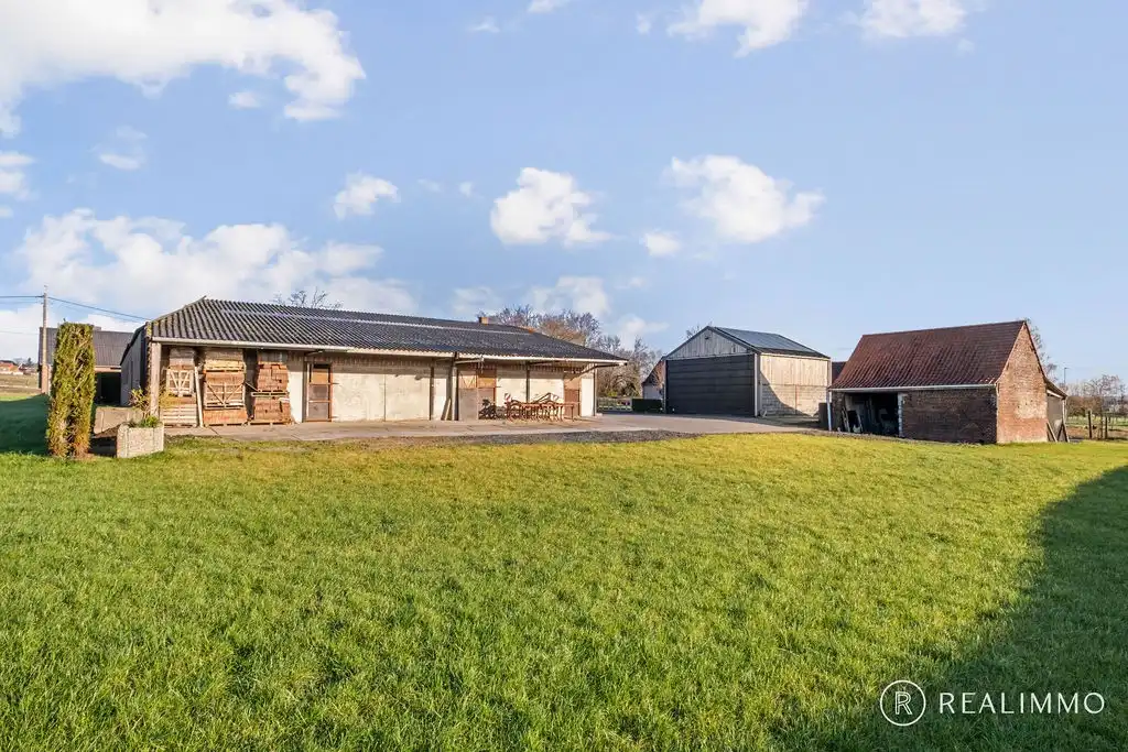 Zéér ruime rustig gelegen villa met bijgebouwen op  8.292m² foto 23