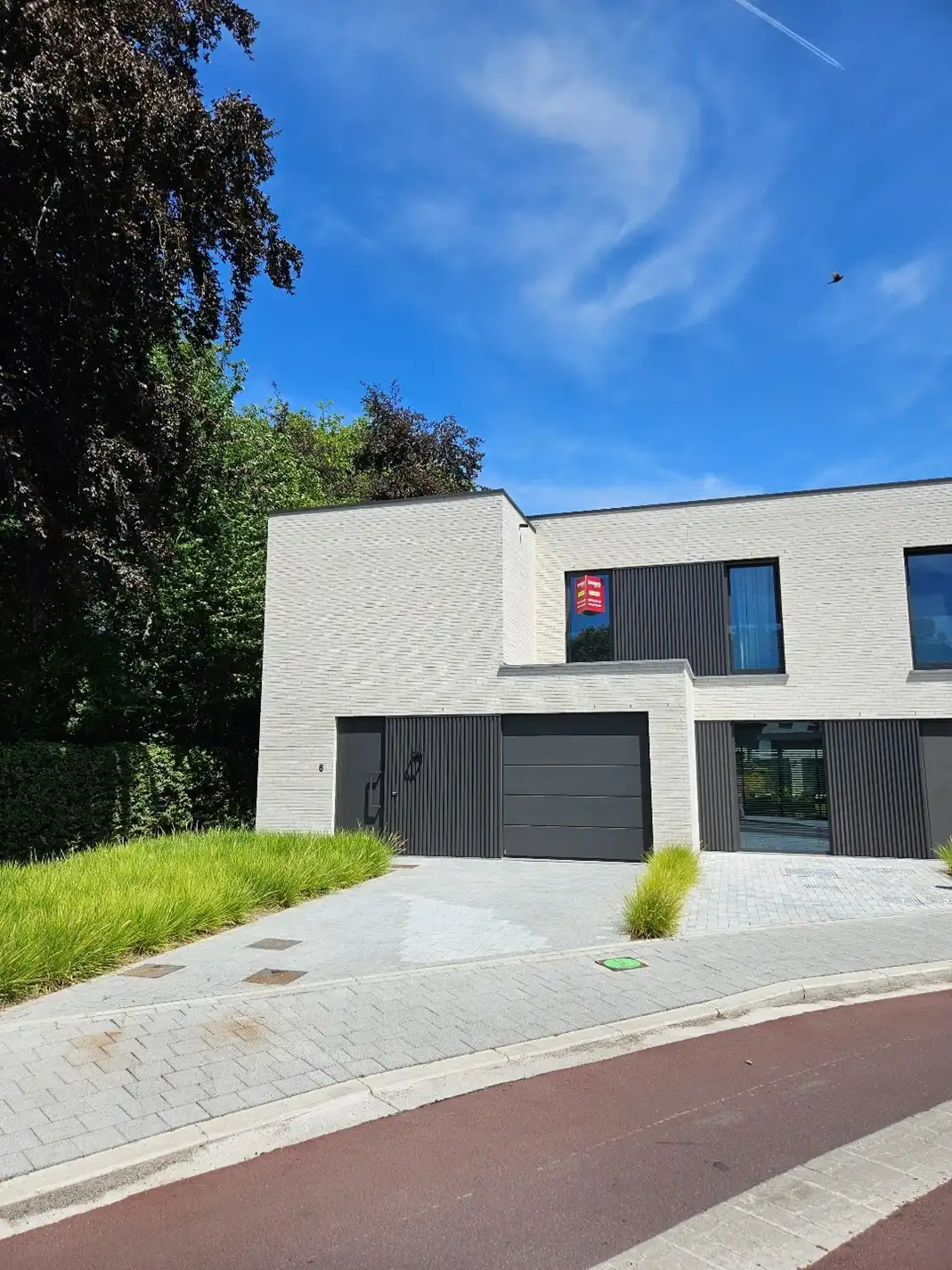 Instapklare woning in hartje Harelbeke, overal dichtbij  foto 3