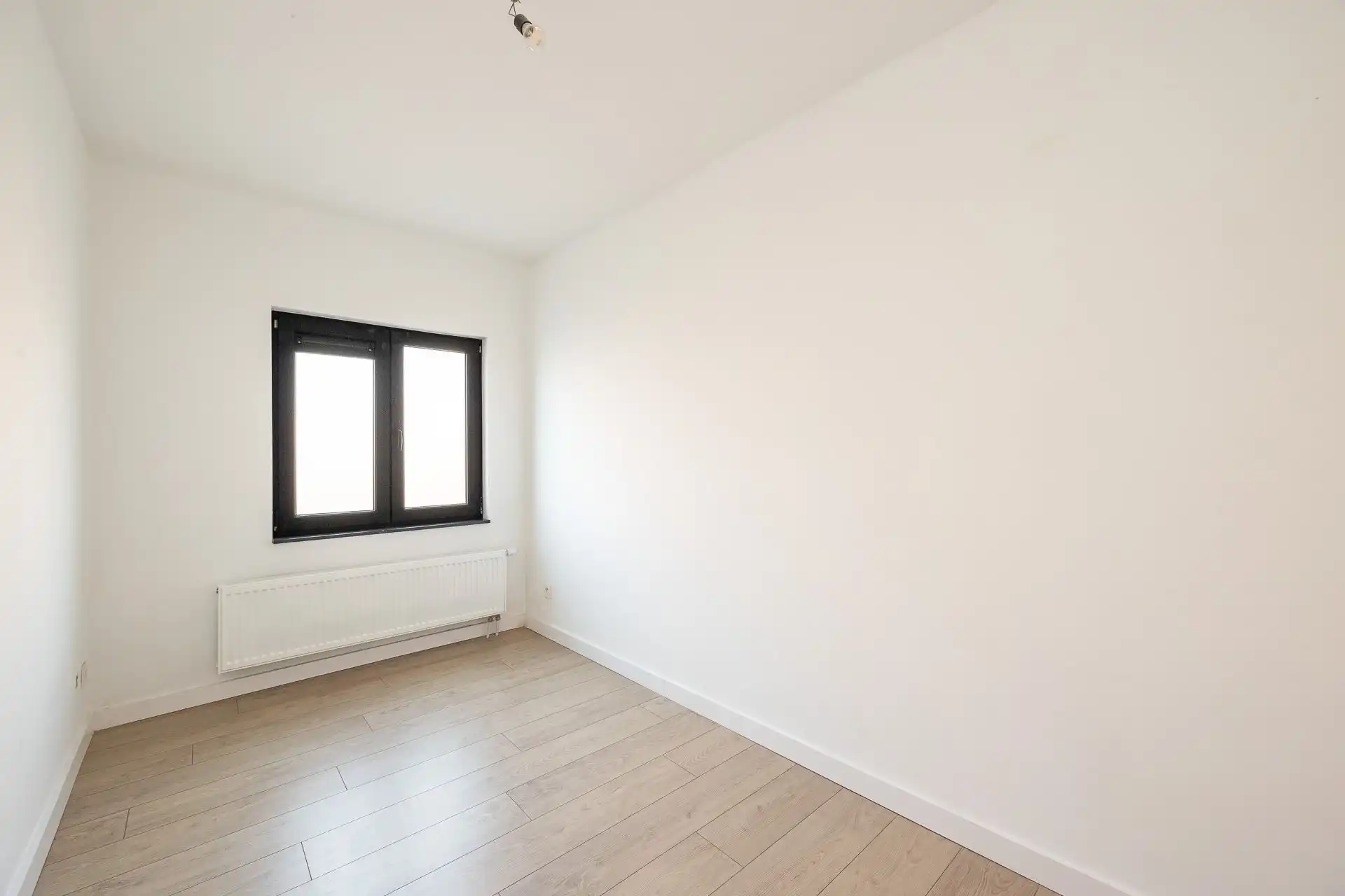 Gerenoveerde woning met ruime tuin. foto 14