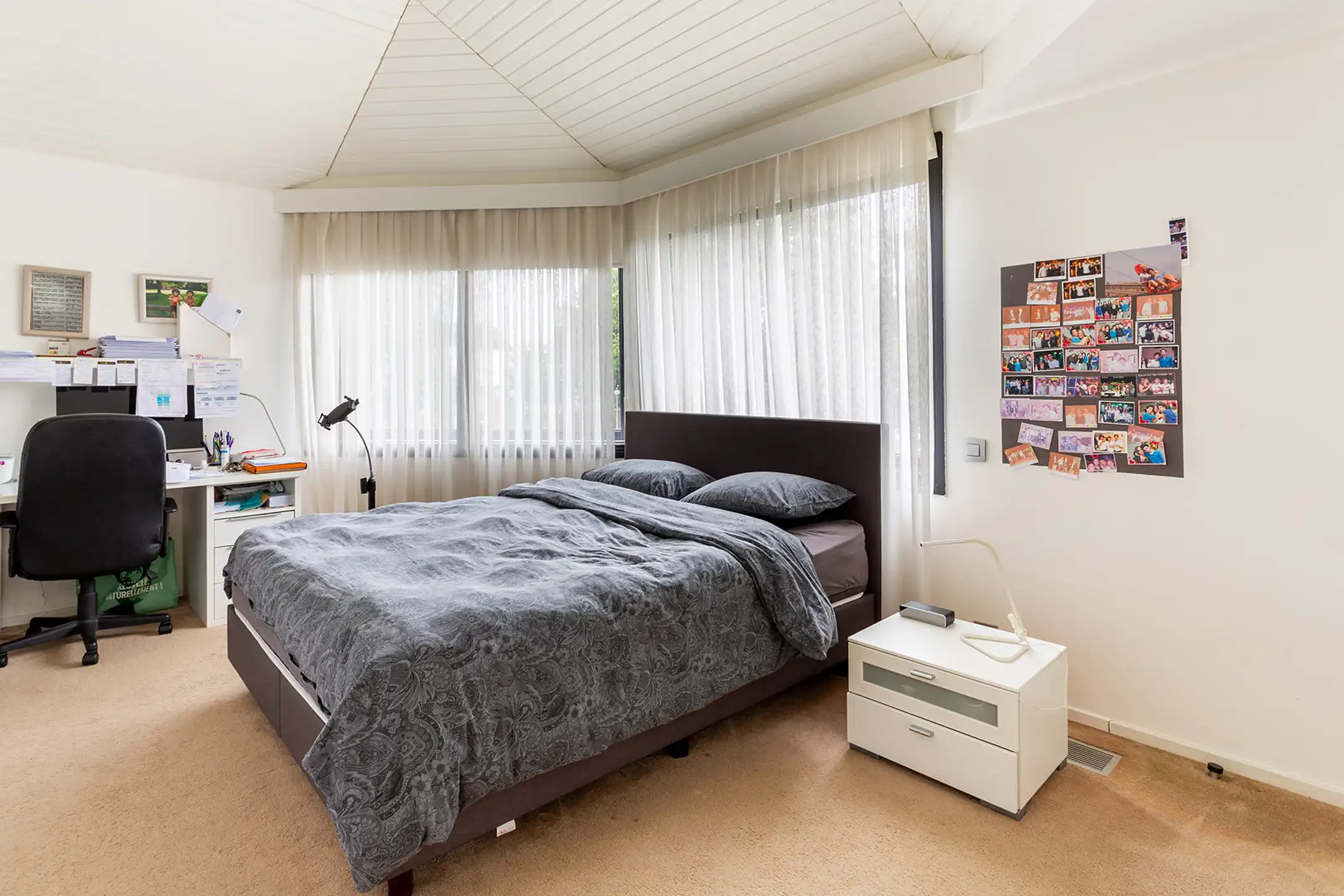 Topgelegen architectenwoning met ruim tuin en binnenzwembad. foto 42