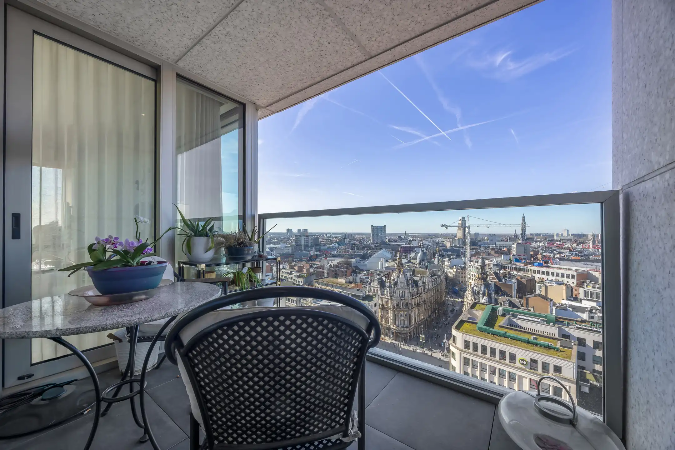 Uitzonderlijke appartement met een panoramisch uitzicht foto 16