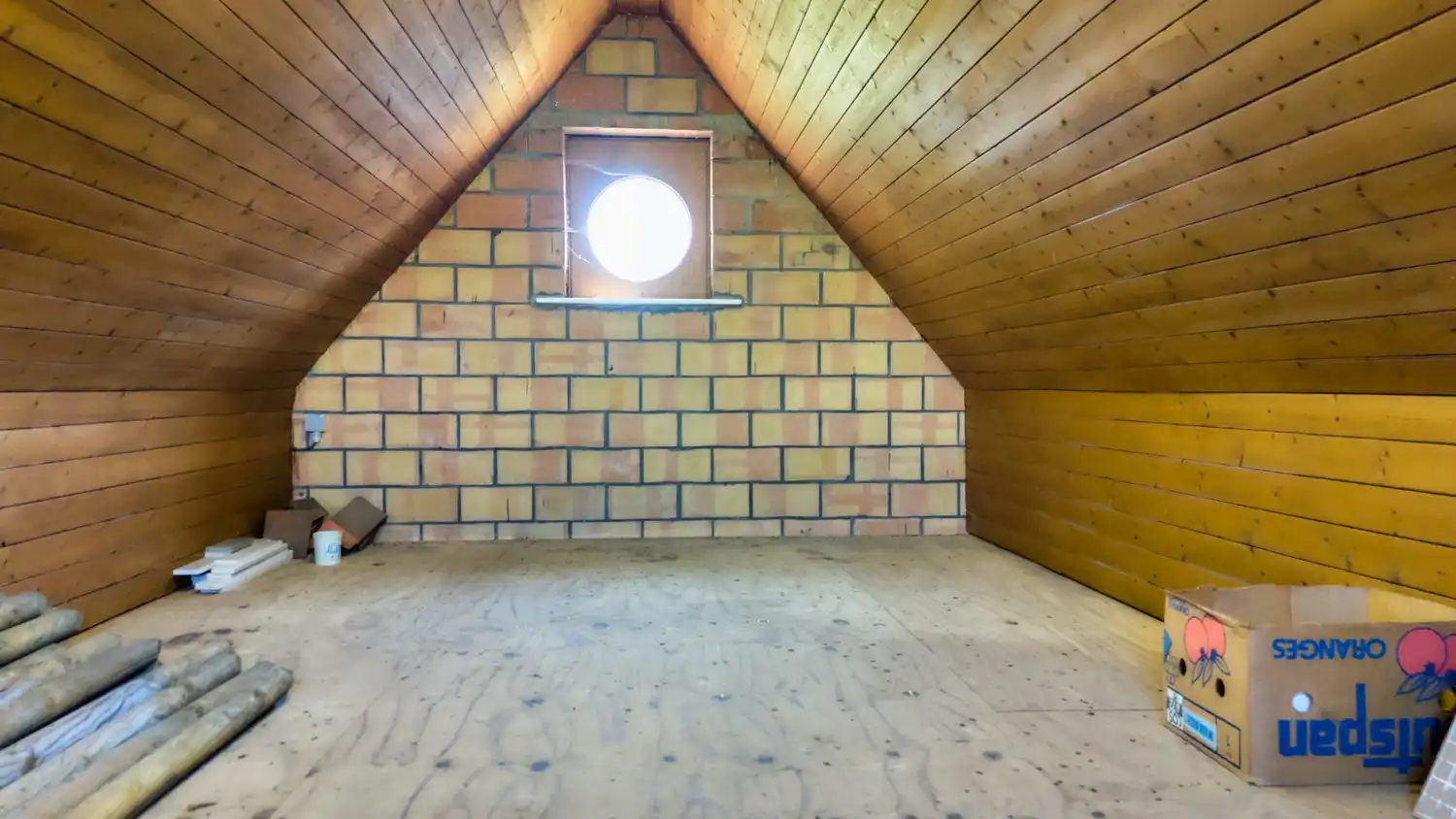 Ruime en degelijk gebouwde villa op groen perceel van 1318m² met zicht op de velden foto 32