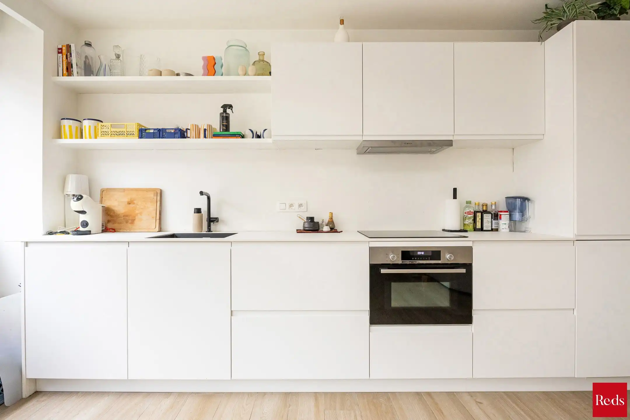 Gerenoveerd appartement nabij een groene omgeving foto 6