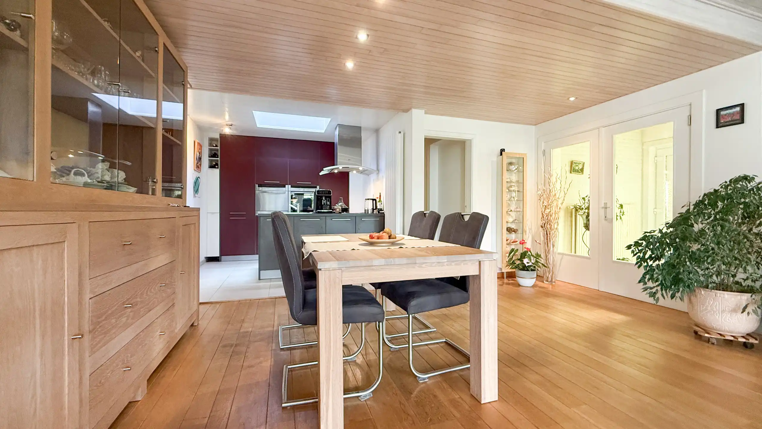 Ruime gezinswoning op 8 are met 5 slaapkamers op toplocatie! foto 11