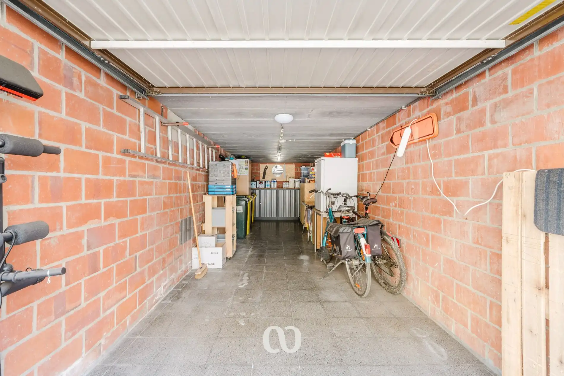 Instapklaar appartement met groot terras foto 15