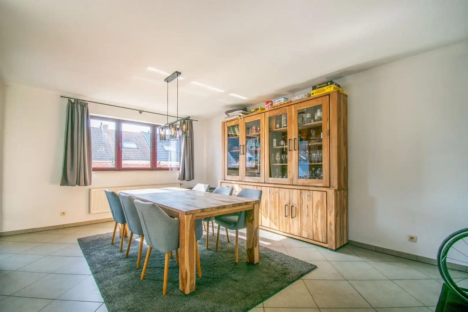 RUIM APPARTEMENT (EPC: B) MET 3 SLAAPKAMERS + GARAGE! foto 7