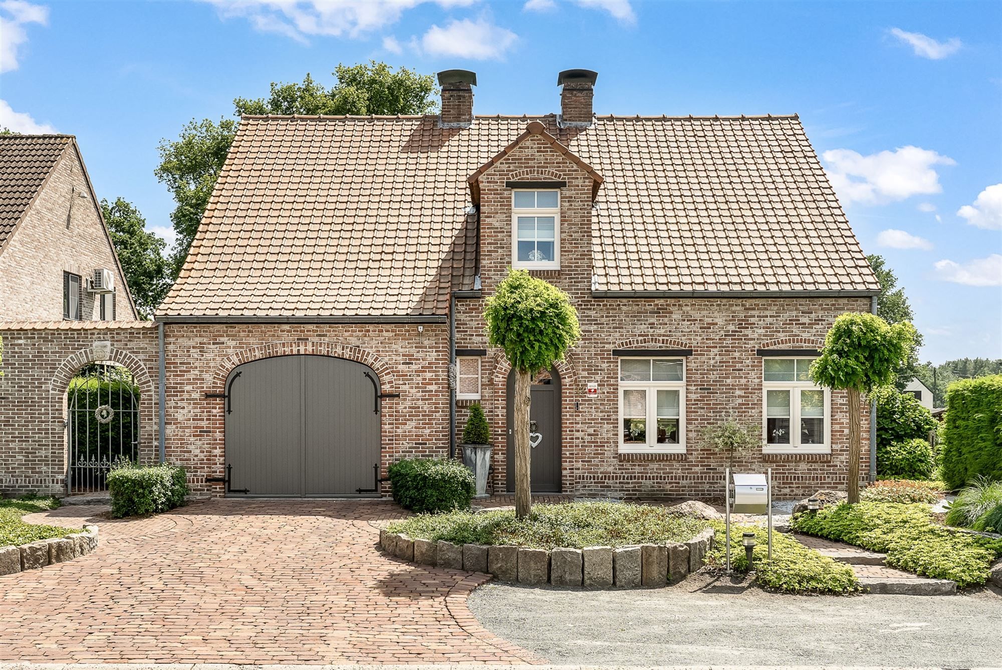 PRACHTIGE, ZUIDGELEGEN WONING OP TOP-LIGGING IN DOODLOPENDE STRAAT TE BALEN foto {{pictureIndex}}