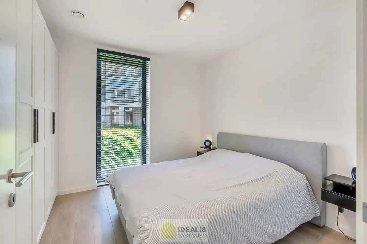 RECENT EN PERFECT ONDERHOUDEN GELIJKVLOERSAPPARTEMENT AAN DE RAND VAN HET CENTRUM IN PRACHTIG GROENE OMGEVING foto 10