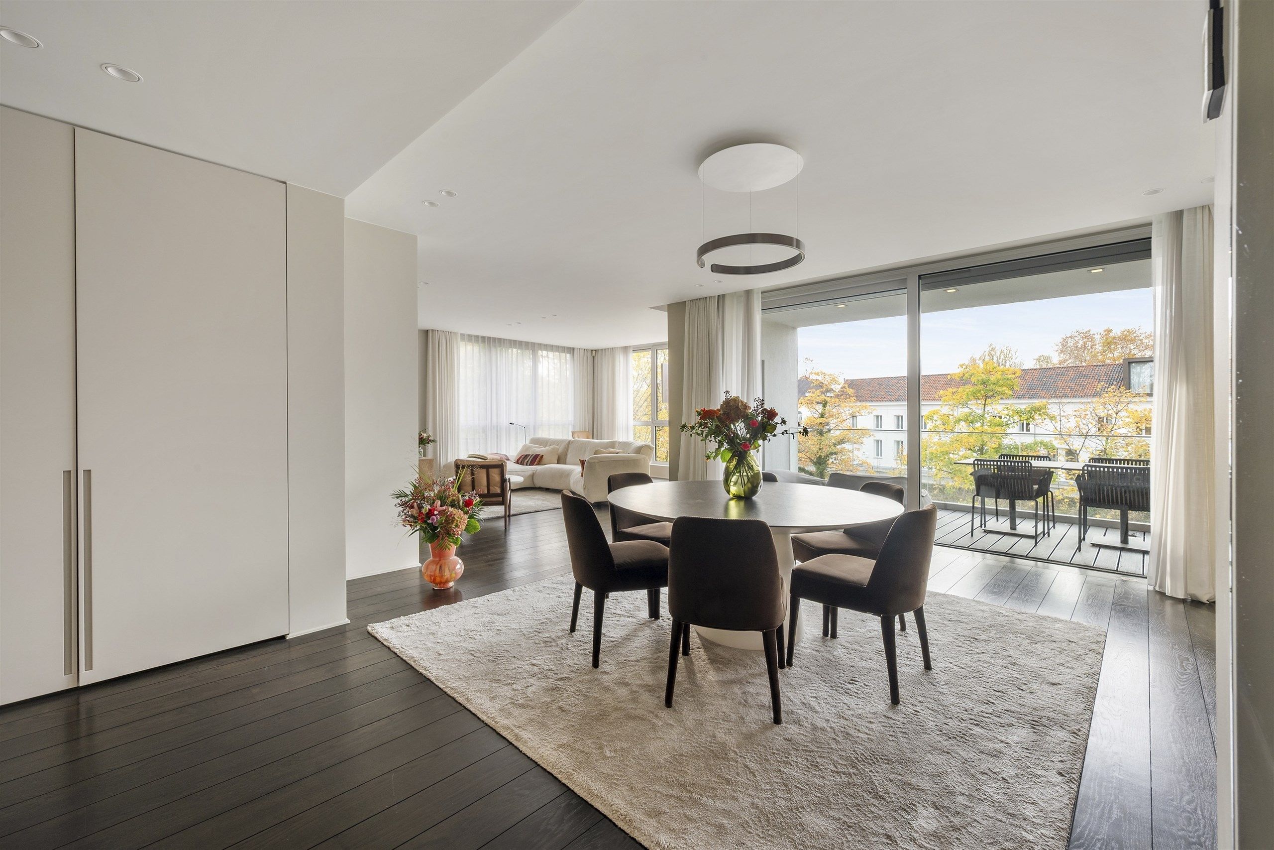 Machtig, prachtig luxe appartement met frontaal Leiezicht! foto 8