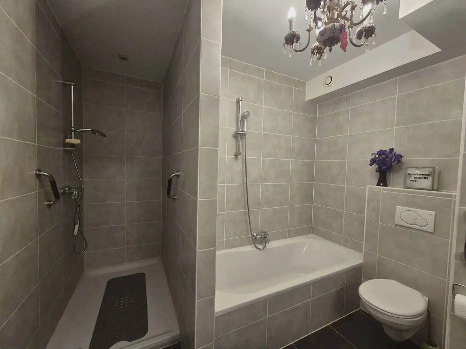 Prachtig dakappartement met 2 slaapkamers en garage foto 15