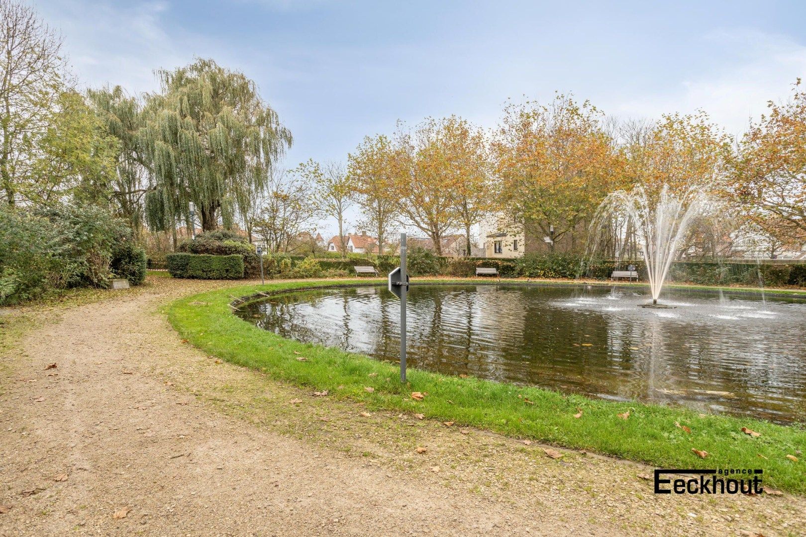 Charmante woning met verzorgde tuin en garage op wandelafstand van het strand te Bredene! foto 27