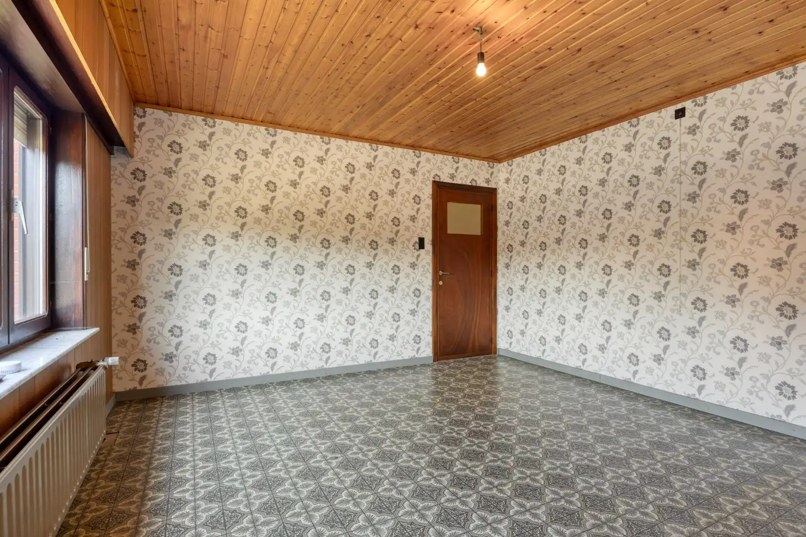 Ruime te renoveren woning met uitbreidingspotentieel en zonnig perceel van 1.738 m² !  foto 16