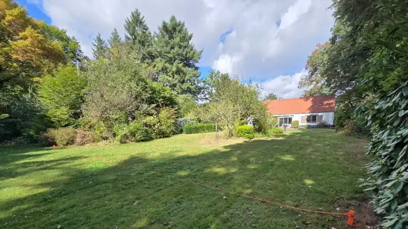 Zeer mooi gelegen bouwgrond 8 are open bebouwing - breedte 25 meter foto 4