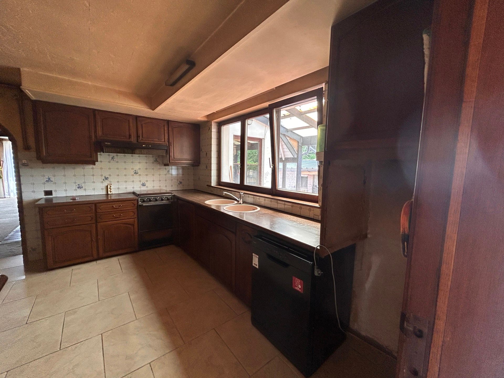 Te renoveren woning met 4 slpks op grondperceel van 933 m2 foto 7