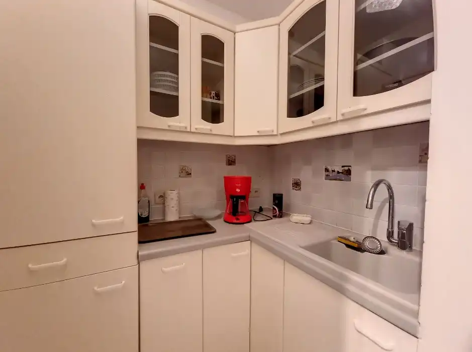 Gezellig 1-slaapkamerappartement met potentieel in Raversijde foto 8