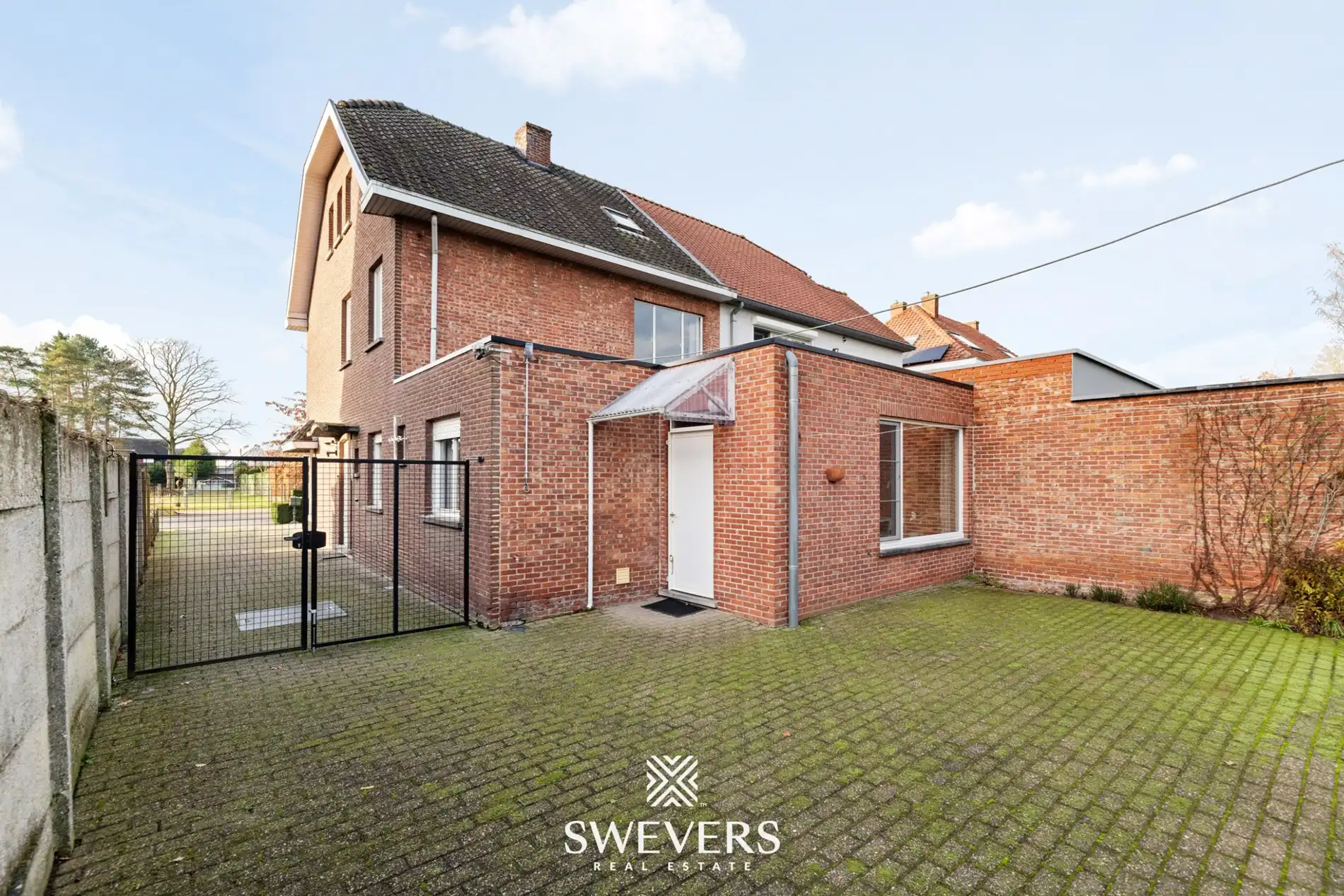 Woning met uitzonderlijk renovatiepotentieel op ruim en groen perceel nabij Zonhoven centrum foto 35