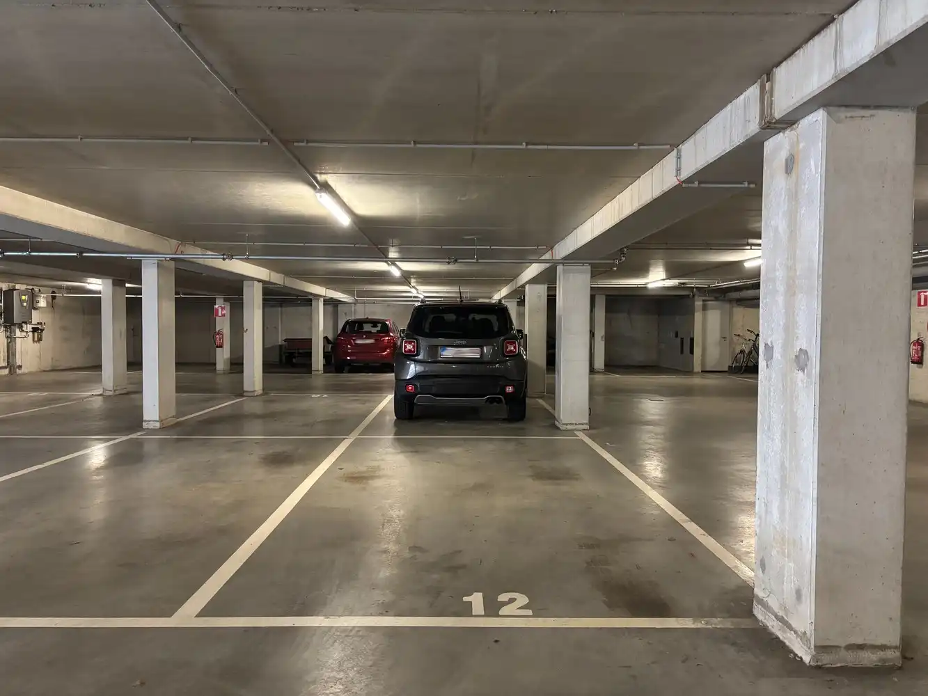 Autostaanplaats te koop in Wommelgem foto {{pictureIndex}}