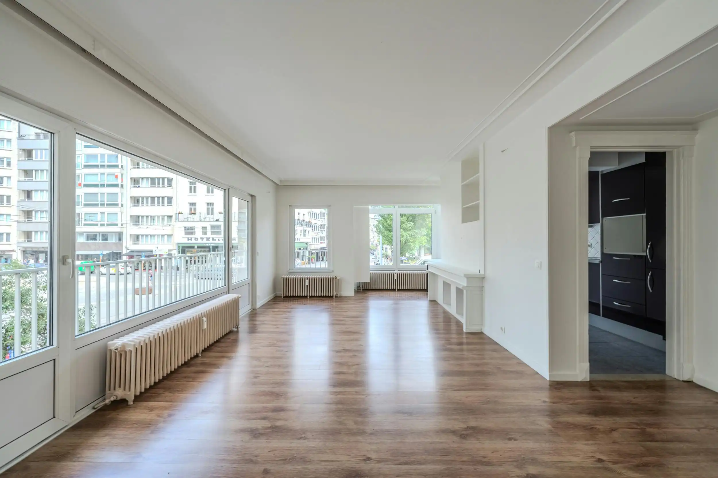 Lichtrijk hoekappartement te centrum Oostende foto 3